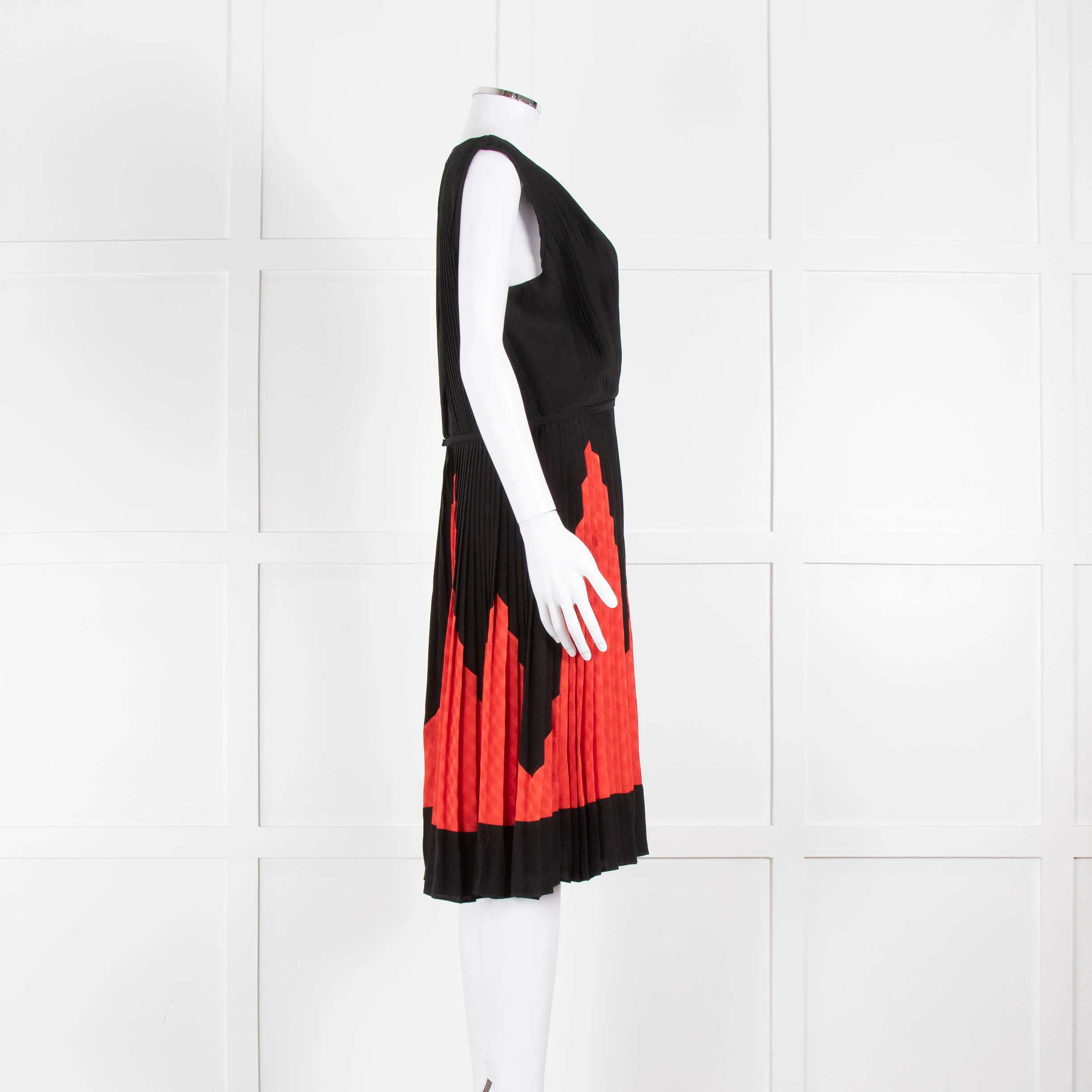 Martin Grant Black & Red Silk Micro Pleated Sleeveless Dress - Image 3