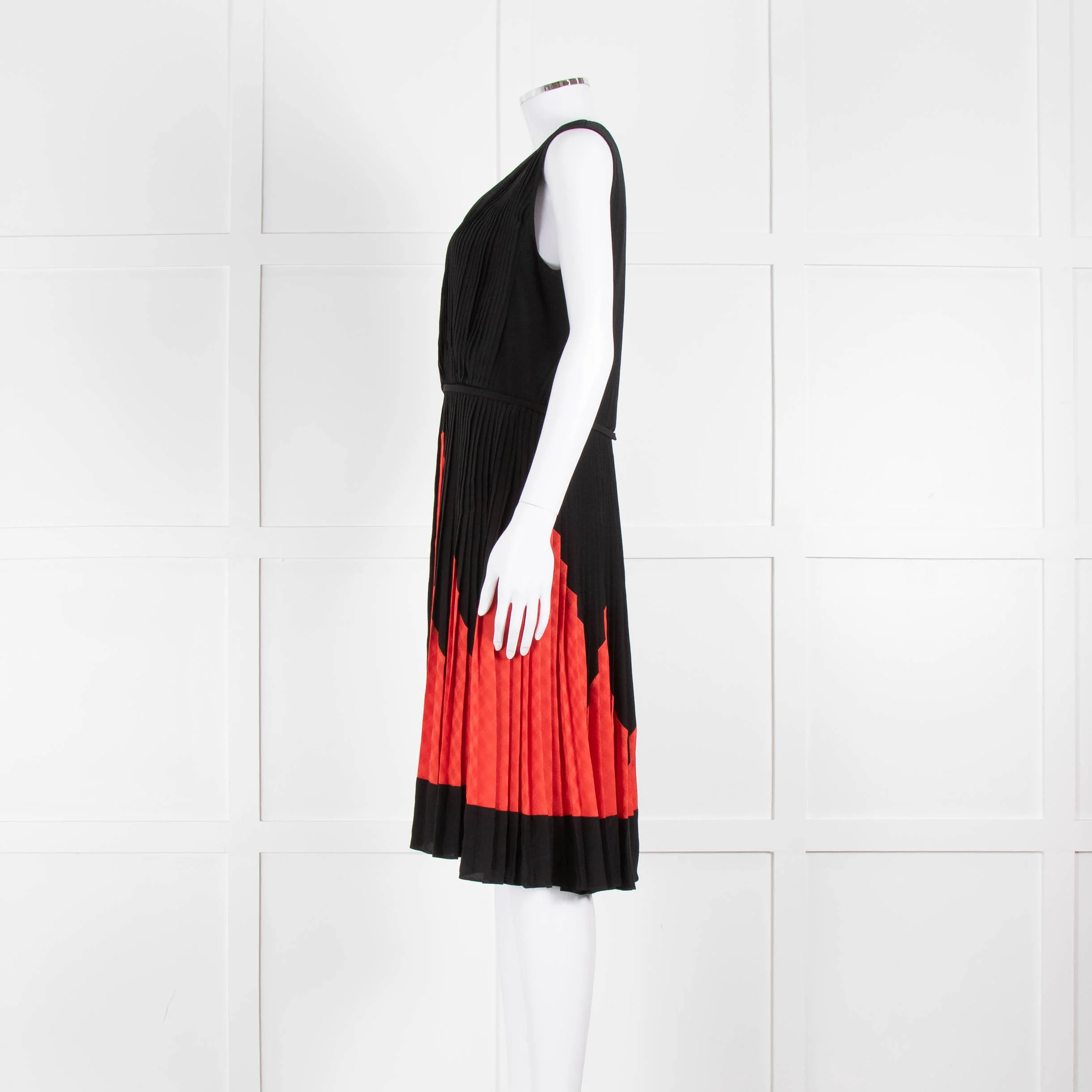 Martin Grant Black & Red Silk Micro Pleated Sleeveless Dress - Image 7