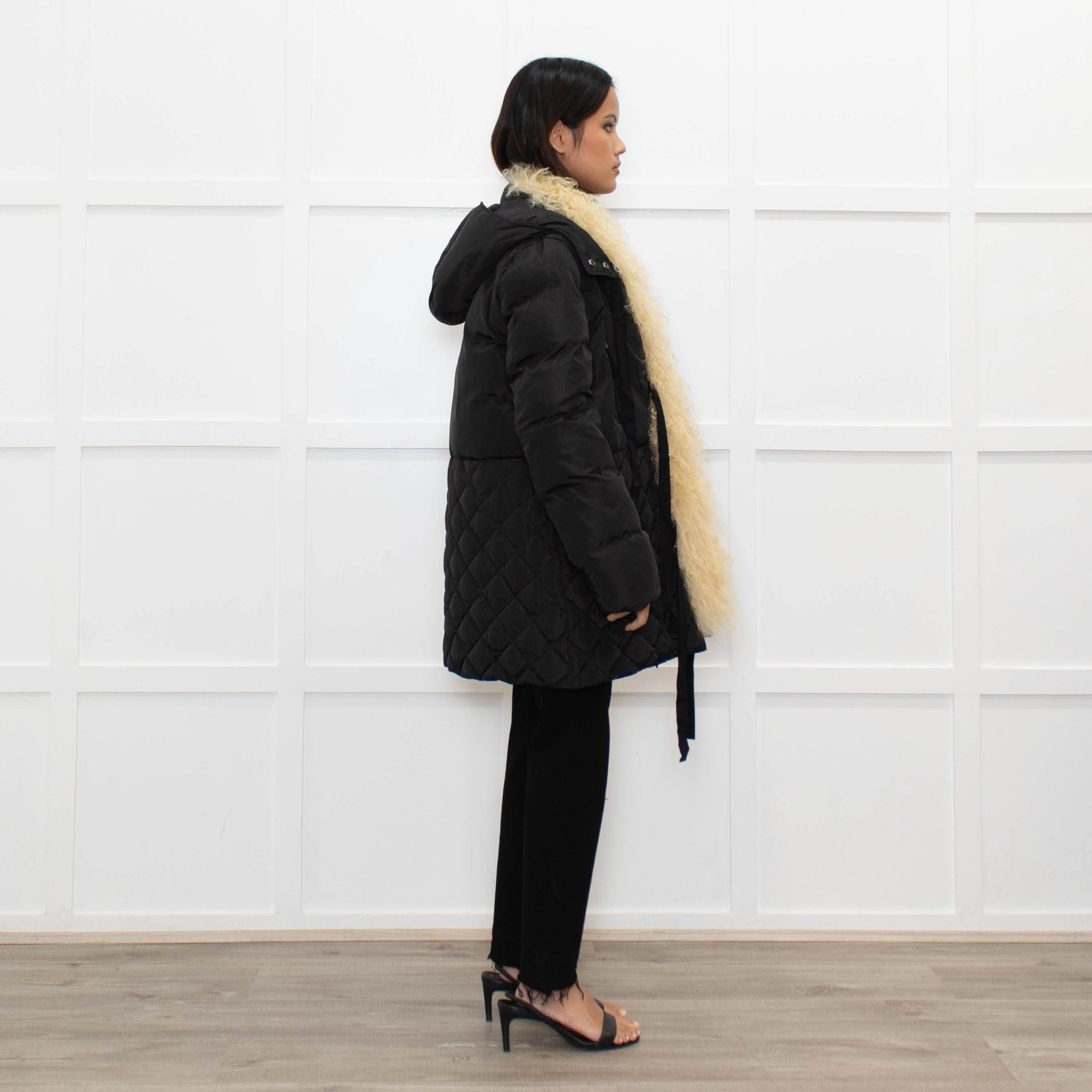 Max & Co Black Fur Trimmed Quilted Down Coat - Image 4