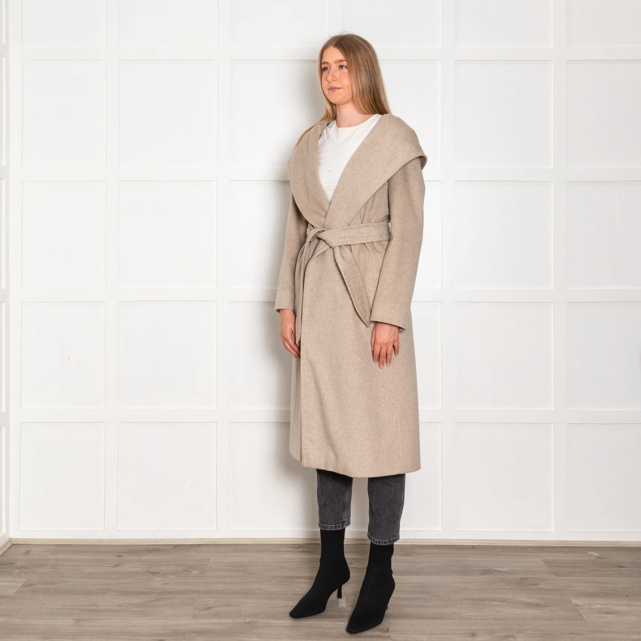 Max Mara Beige Cashmere Gown Belted Hooded Coat - Image 3