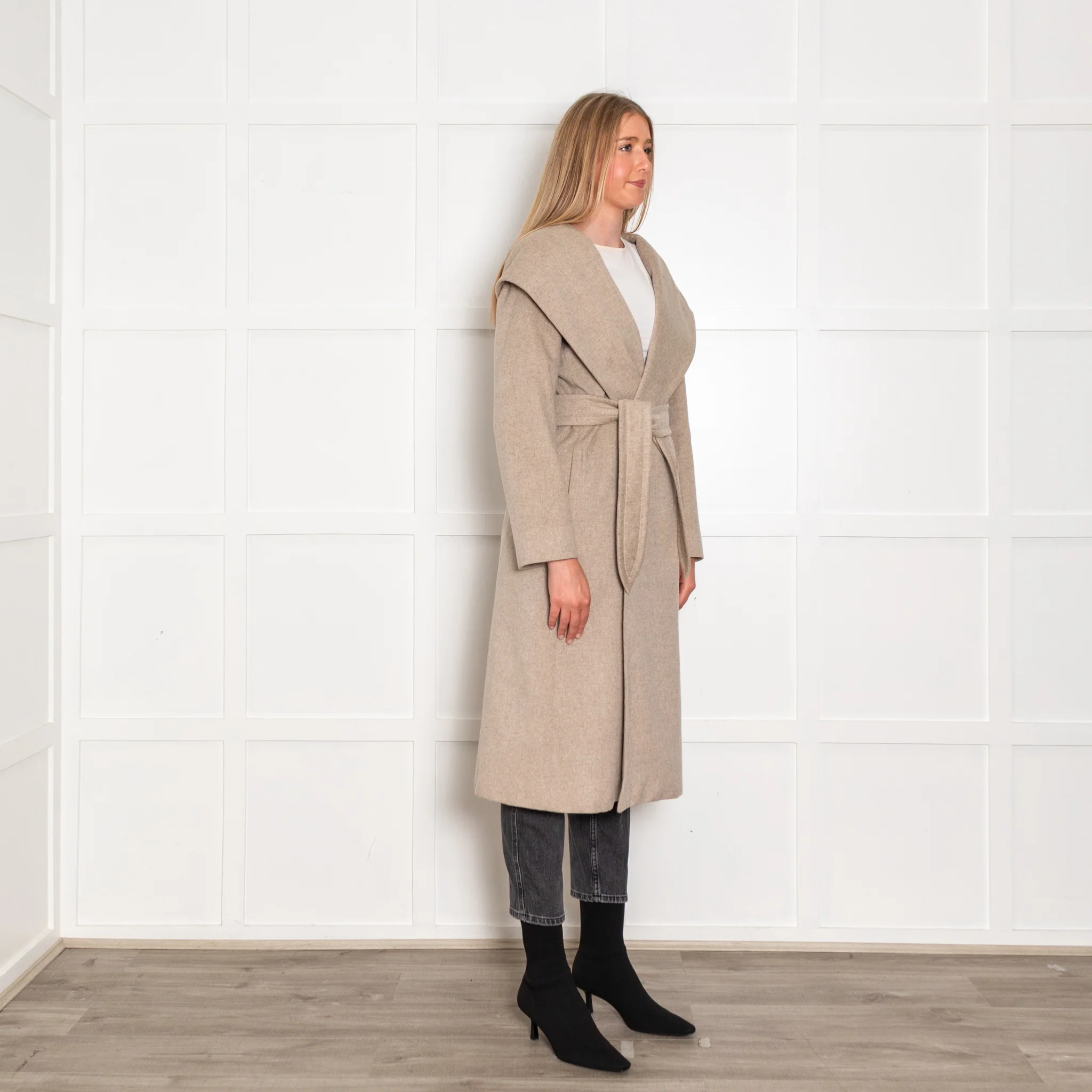 Max Mara Beige Cashmere Gown Belted Hooded Coat - Image 7