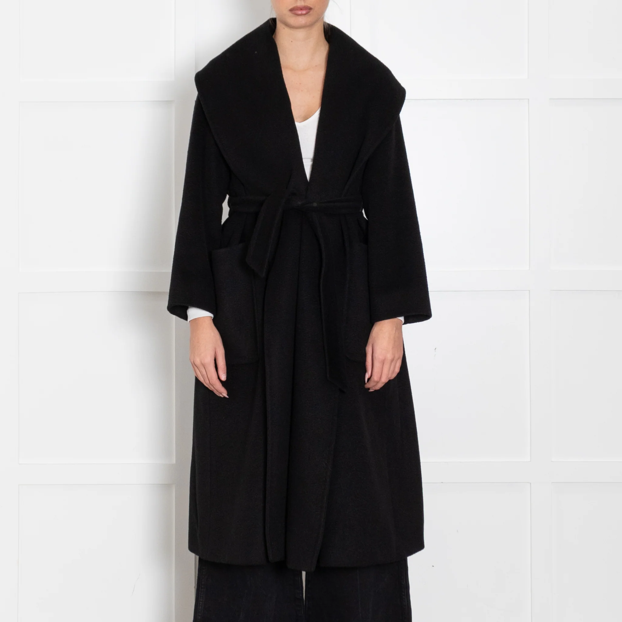 Max Mara Black Camel Wool Robe Coat - Image 2