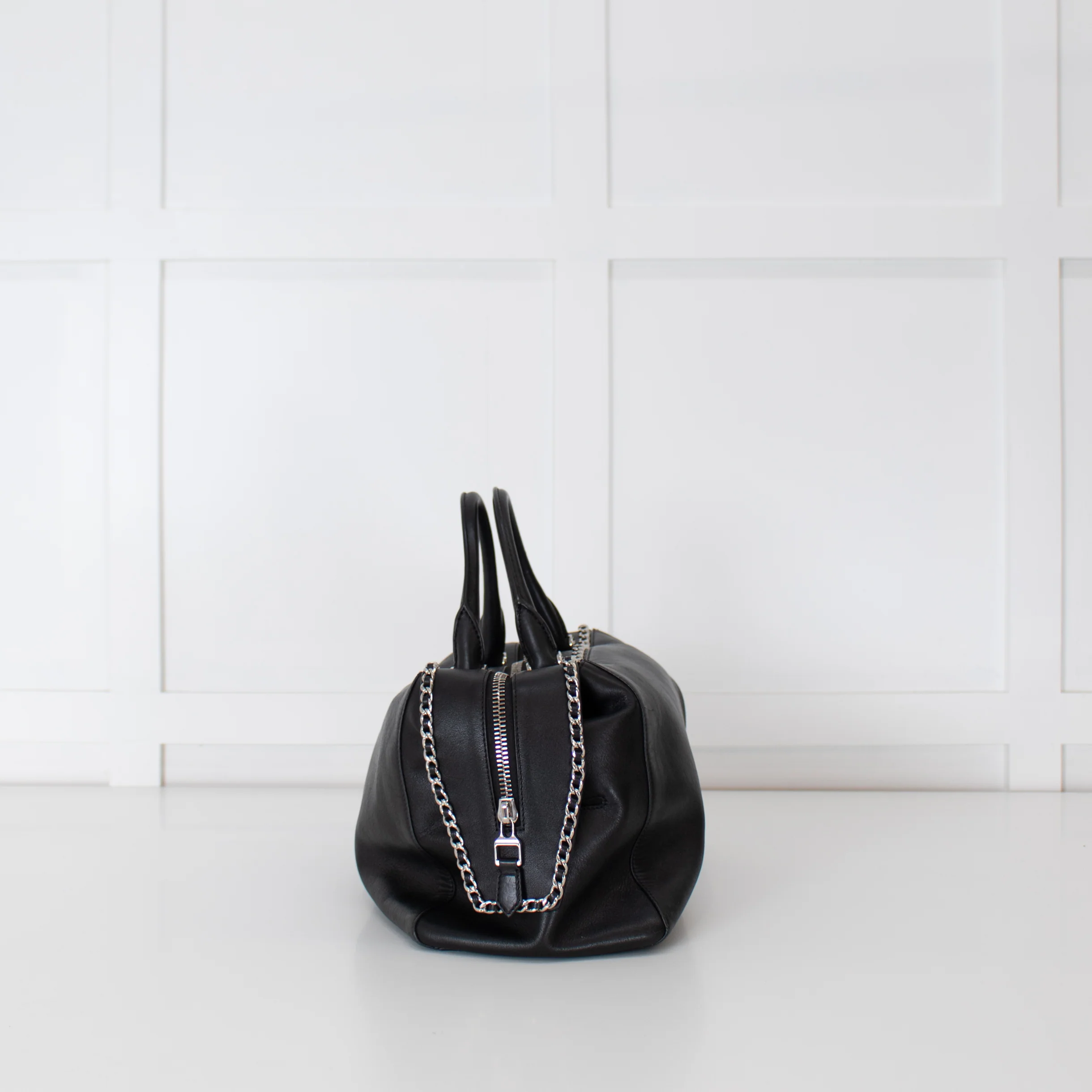 Max Mara Black Leather Boston Bag With Silver Chain Detail and Long Strap - Image 4