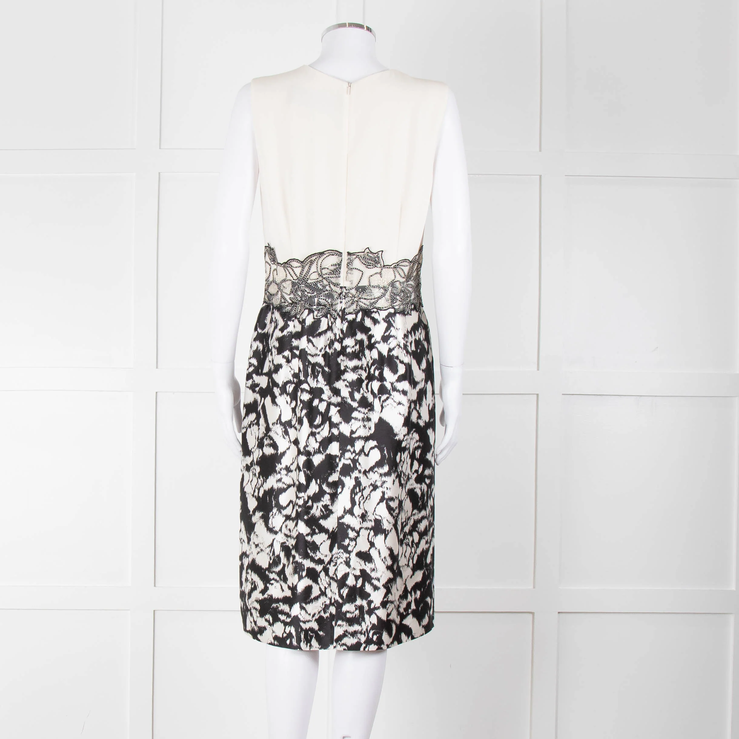 Max Mara Cream Black Floral Bottom Sleeveless Dress - Image 5