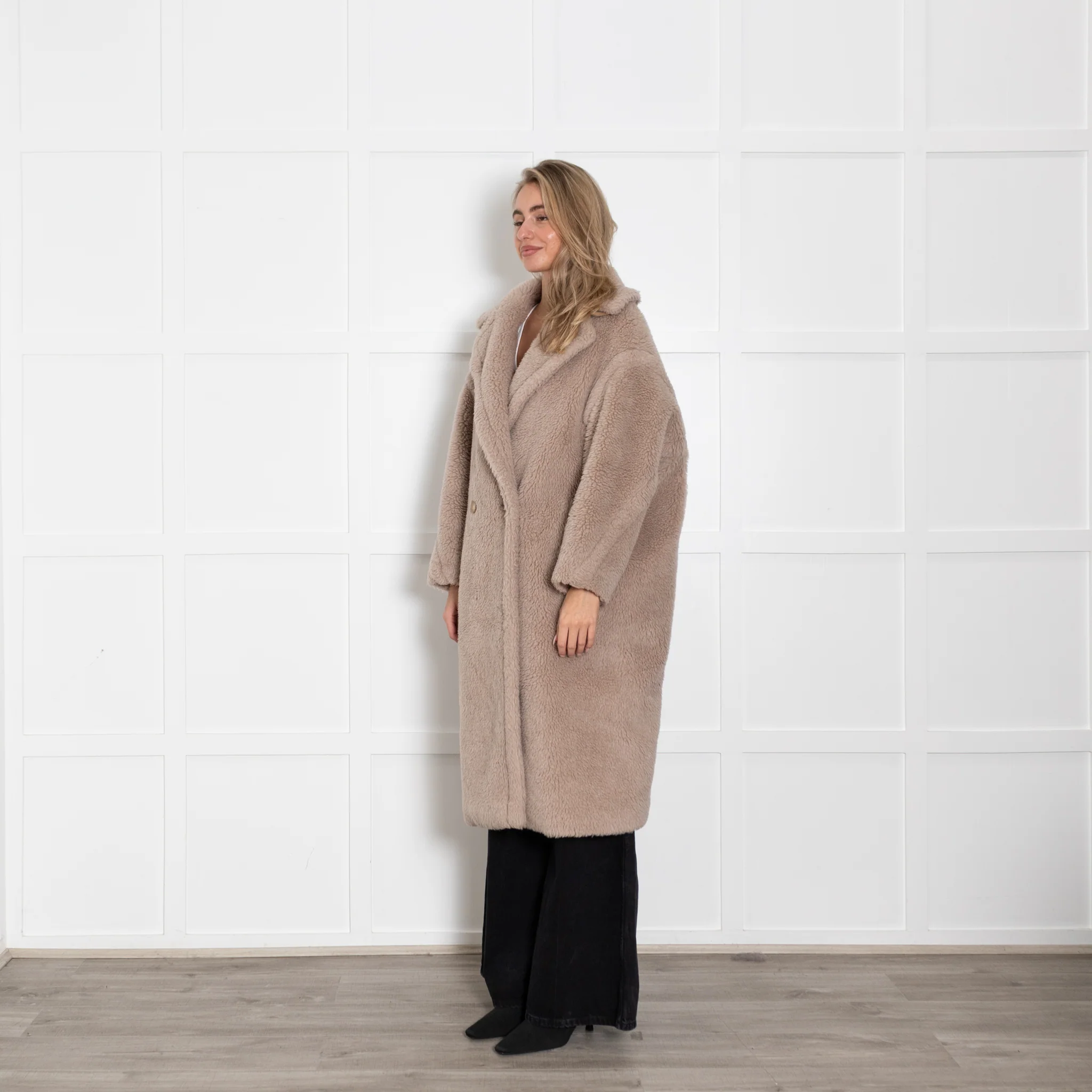 Max Mara Light Beige Teddy Coat - Image 3