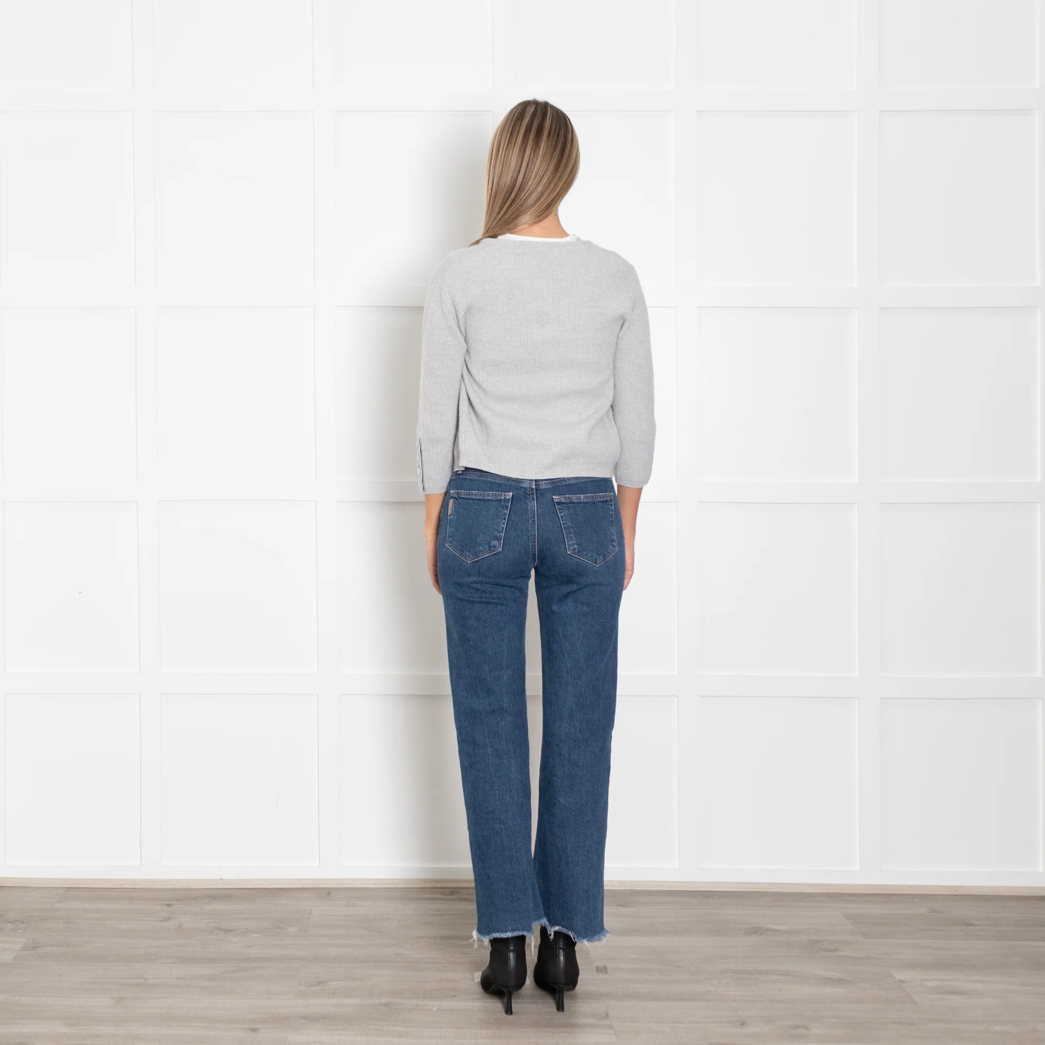 Max Mara Pale Grey Cropped Open Front Cashmere Cardigan - Image 5