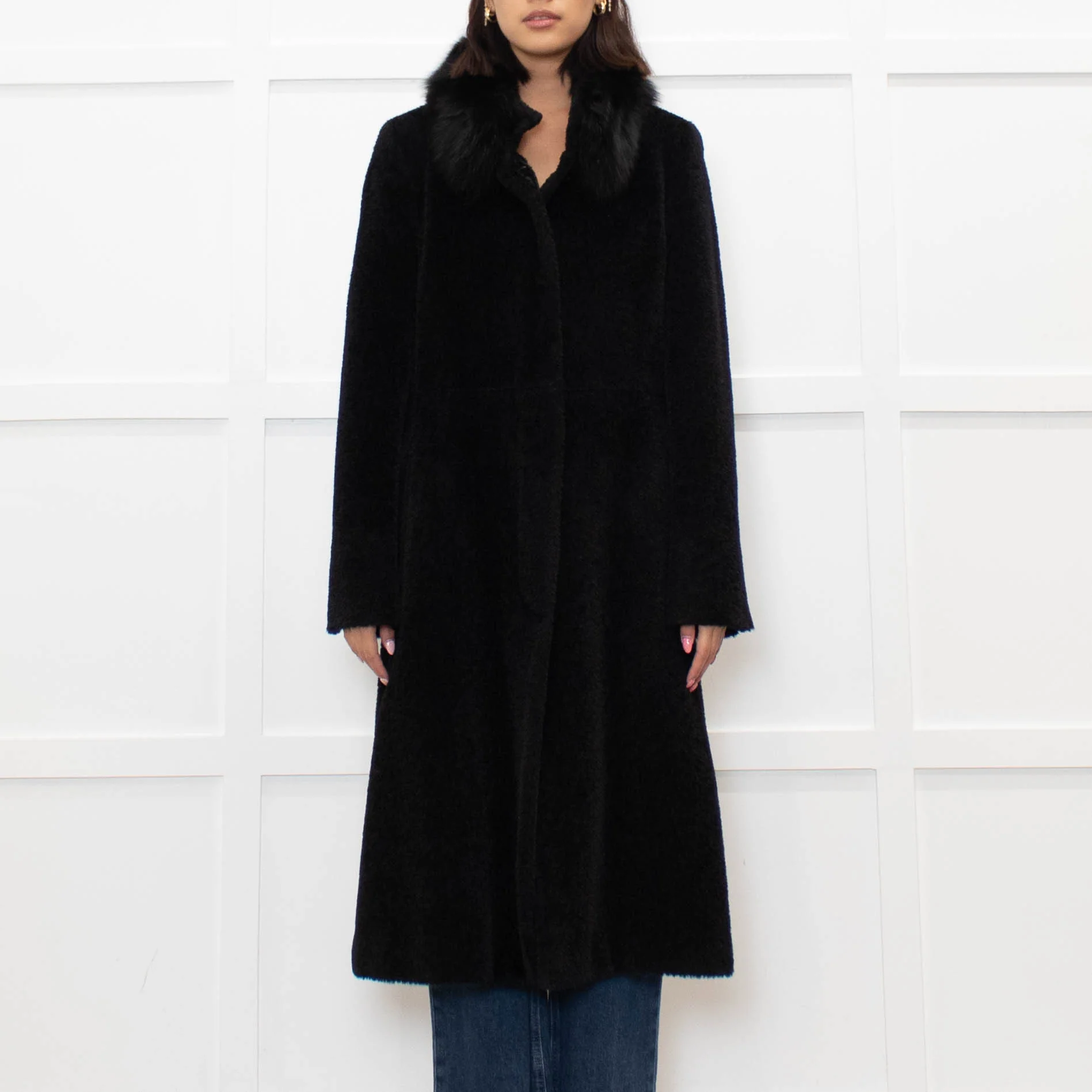 Max Mara Studio Black Alpaca Coat with Fox Fur Collar - Image 2