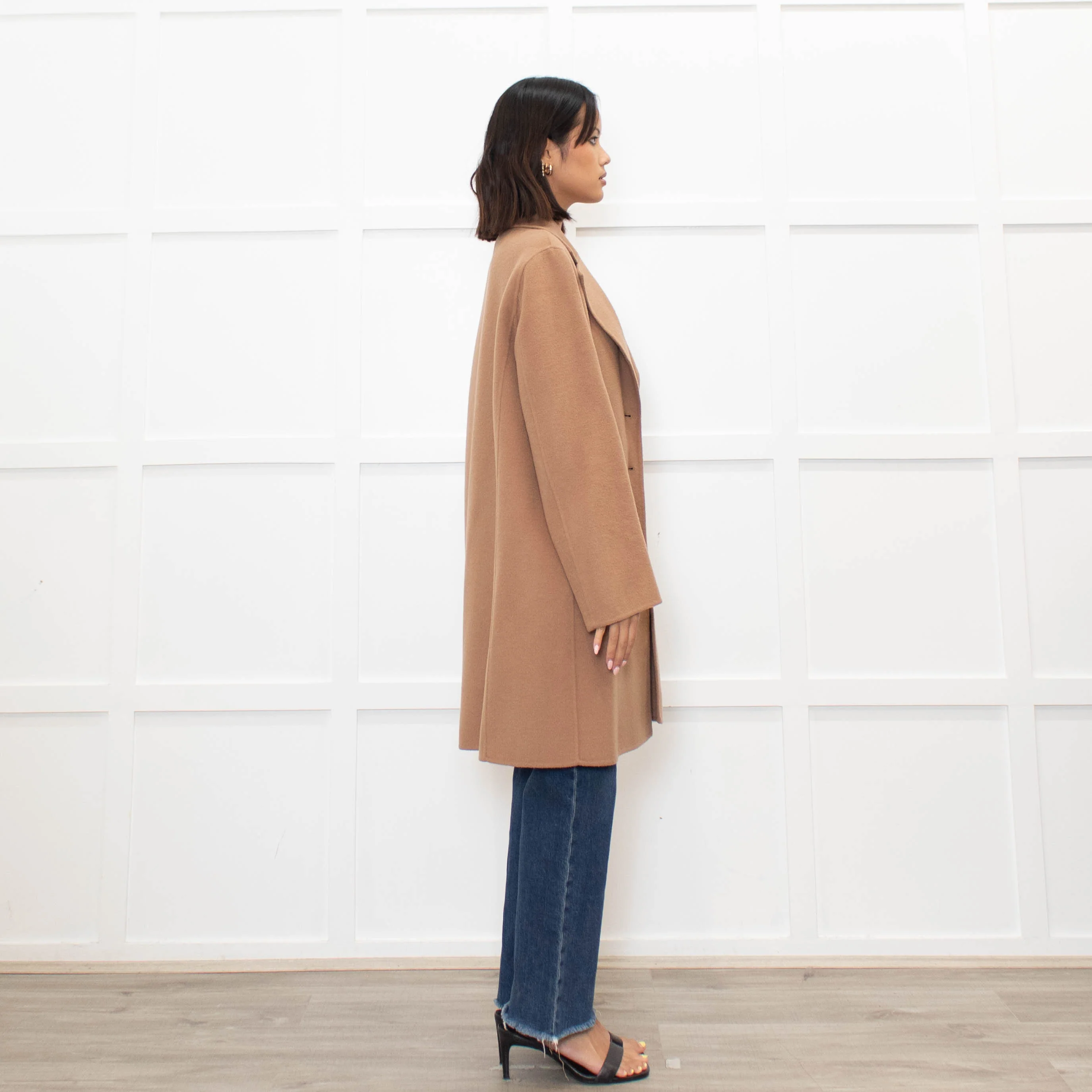 MaxMara Cucito A Mano Beige Wool Mix Short Coat - Image 4