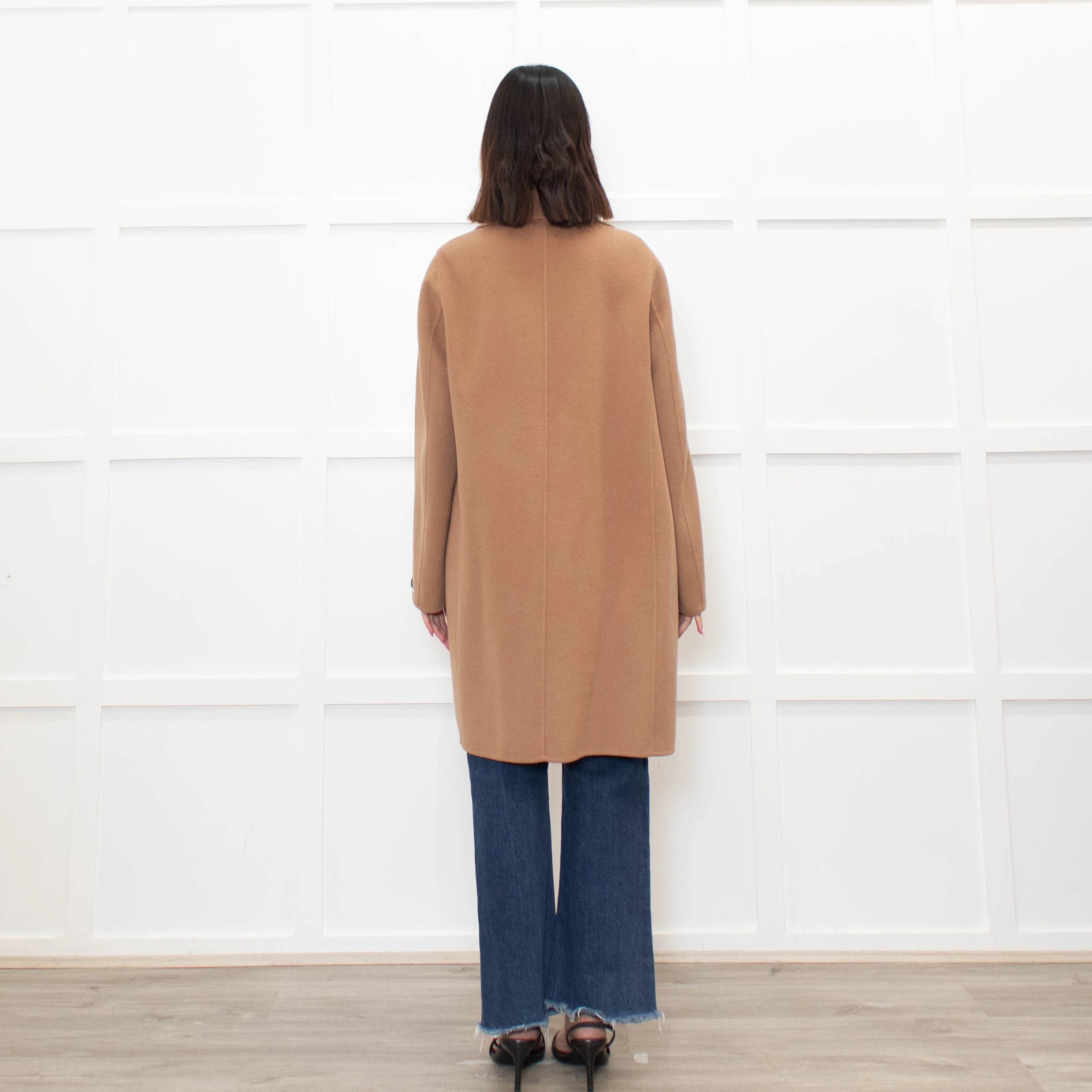 MaxMara Cucito A Mano Beige Wool Mix Short Coat - Image 5