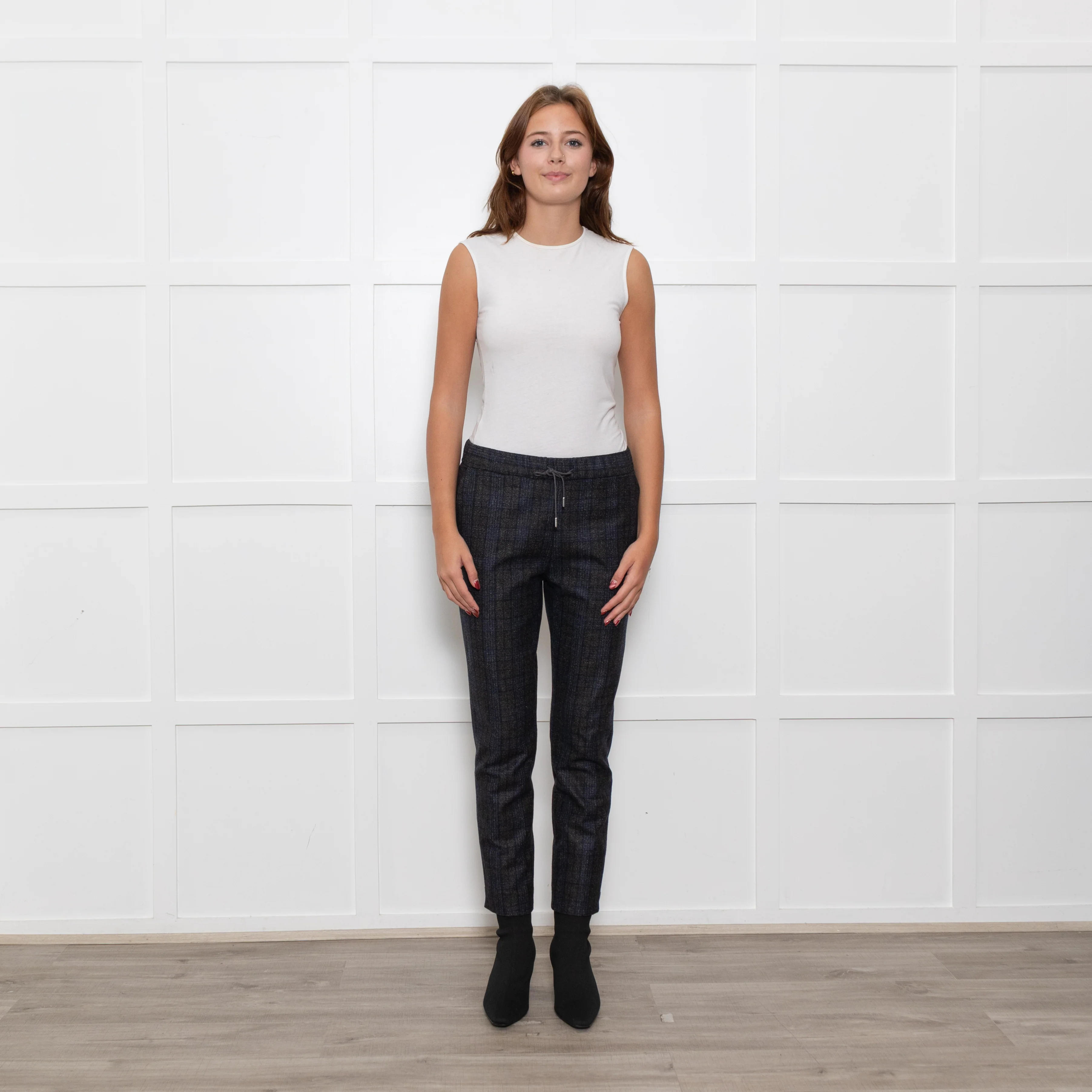 Me + Em Black/White Fleck Joggers With Cream Side Stripe - Image 8