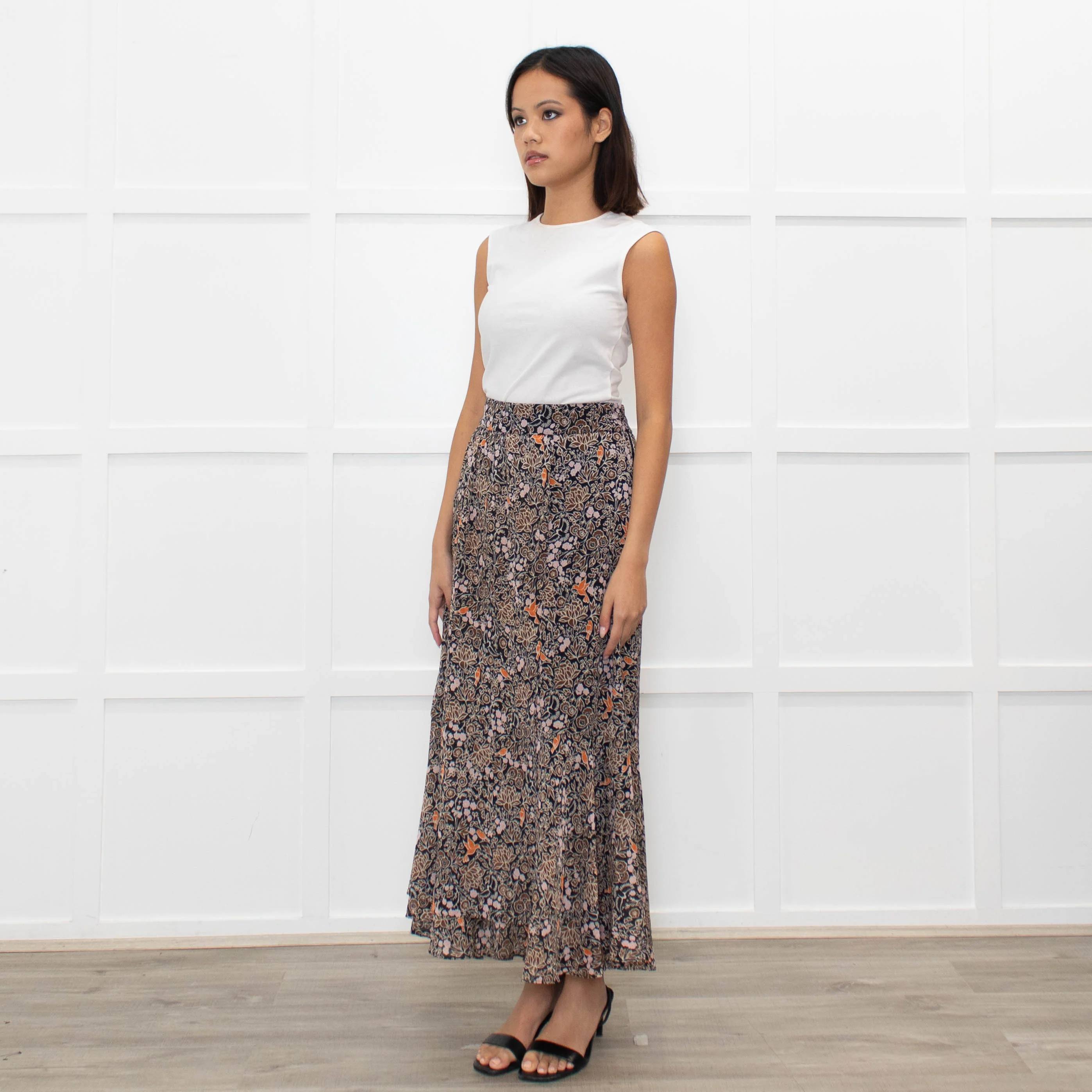 Me + Em Brown Floral Tiered Maxi Skirt - Image 4