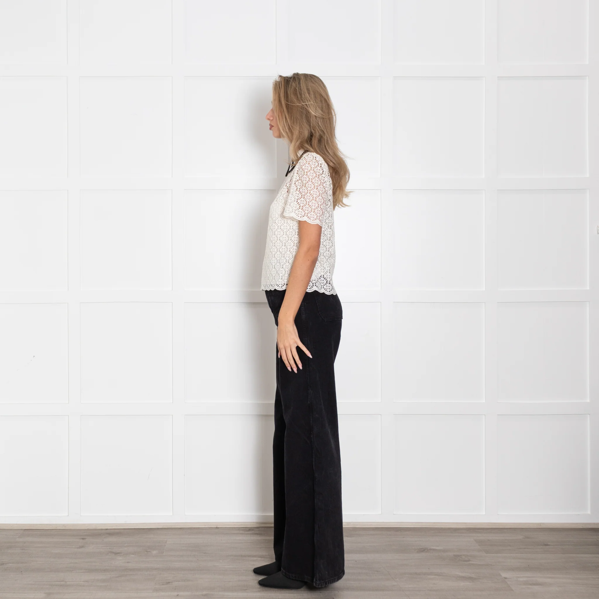 Me + Em Cream Lace Short Sleeve Blouse With Black Embellished Collar - Image 4