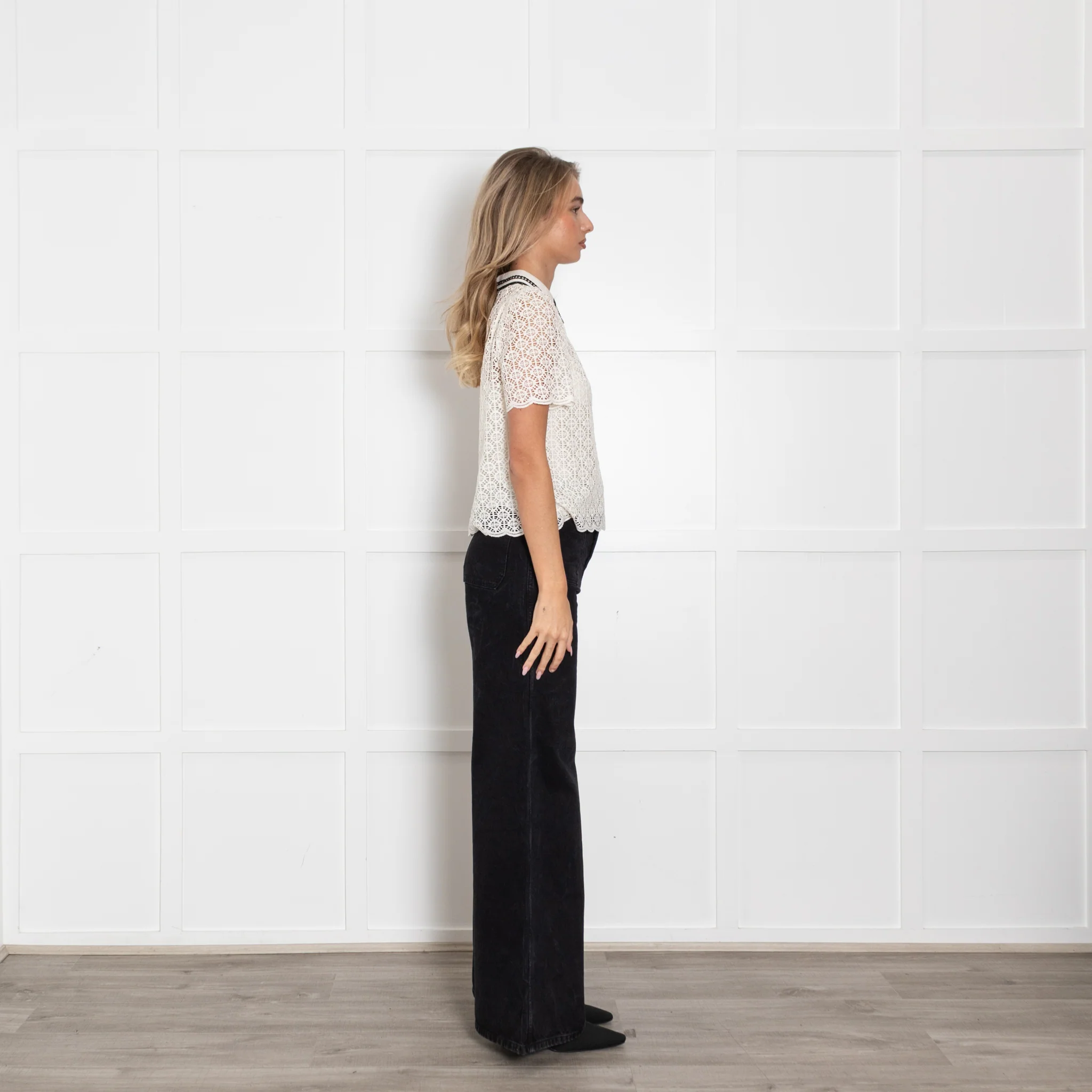 Me + Em Cream Lace Short Sleeve Blouse With Black Embellished Collar - Image 6