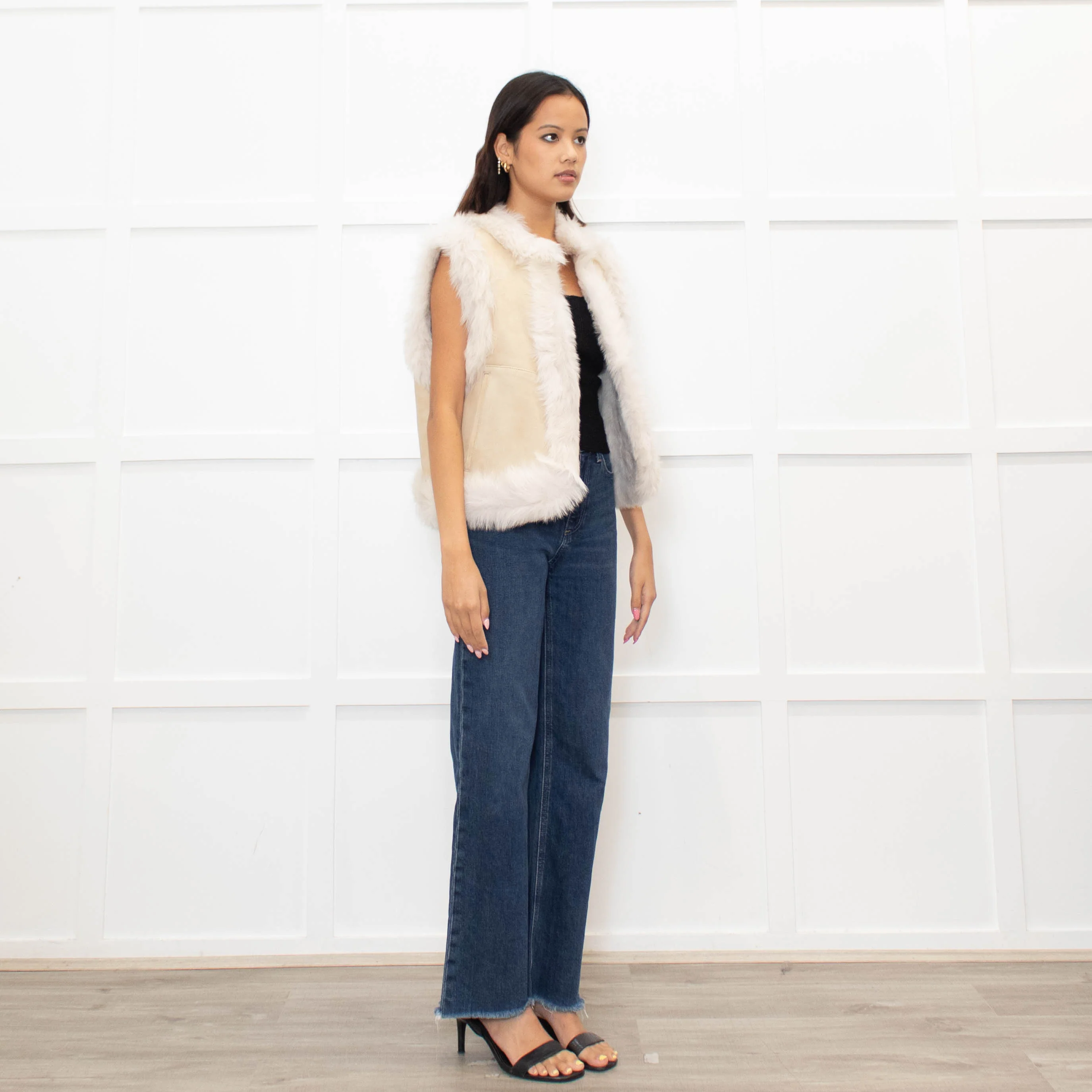 Me + Em Cream Reversible Shearling Gilet - Image 3