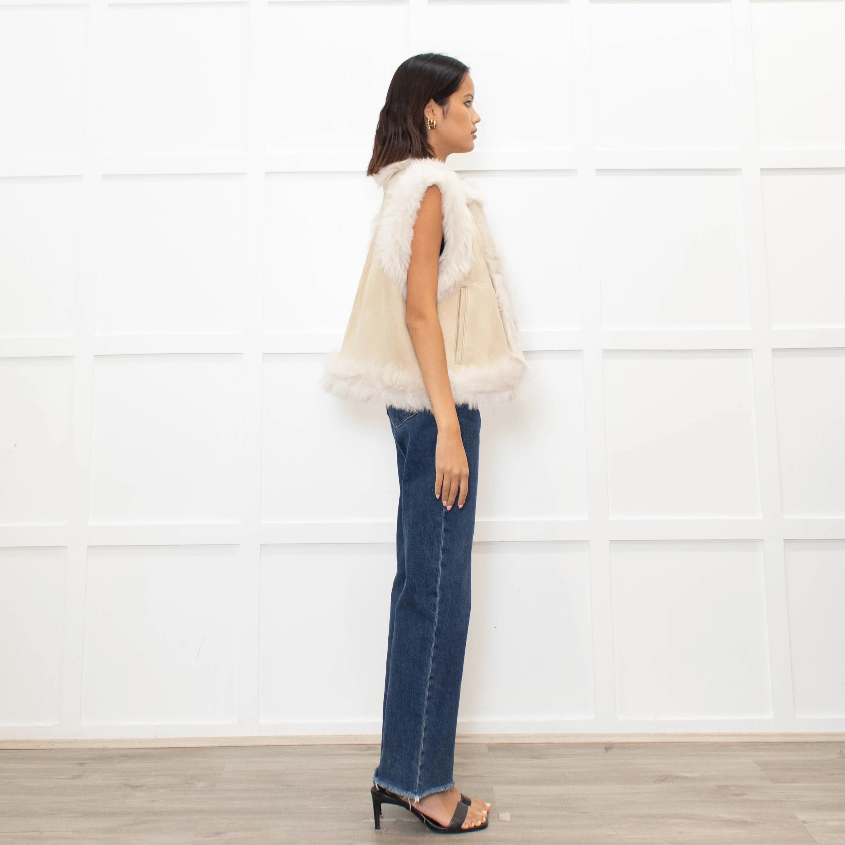 Me + Em Cream Reversible Shearling Gilet - Image 4