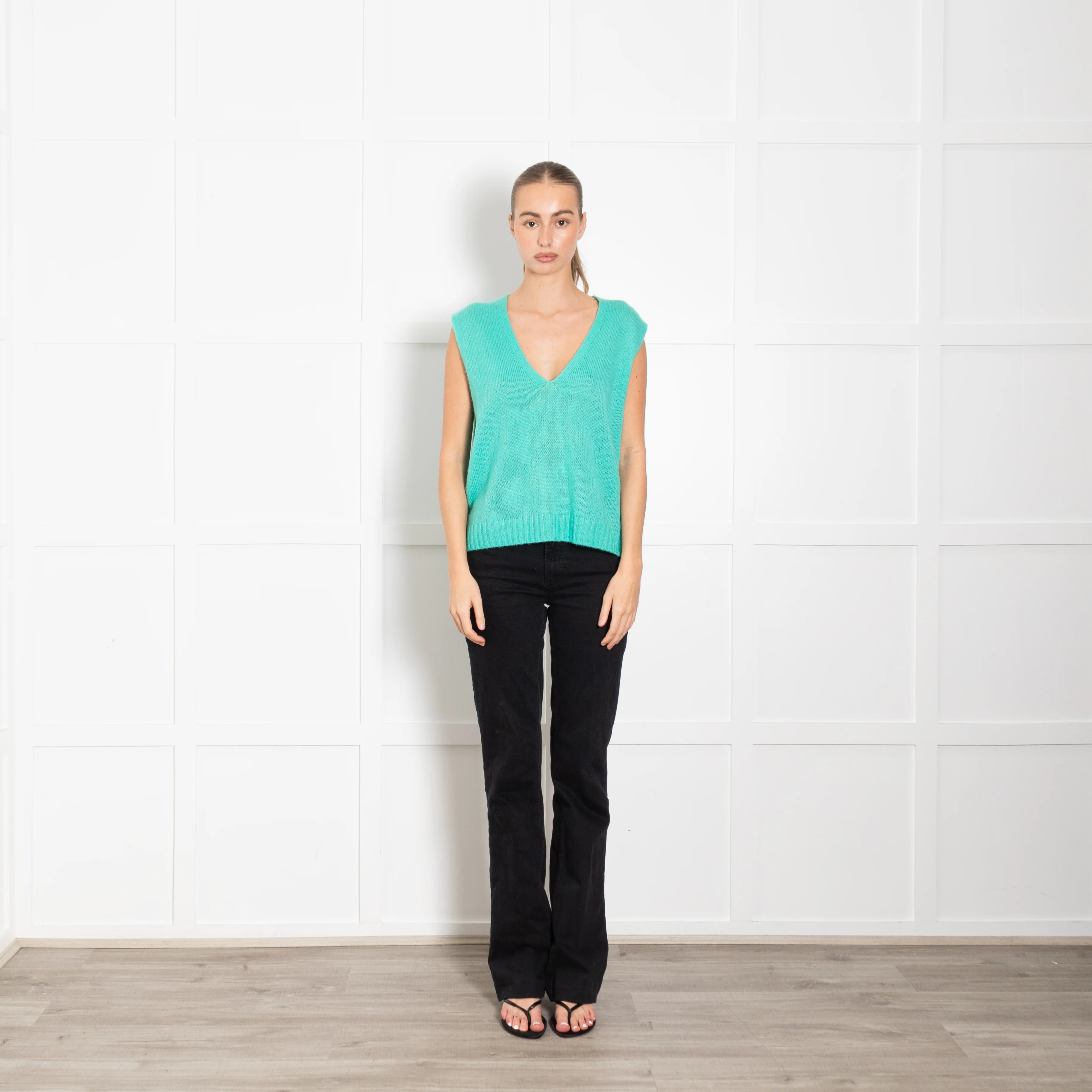 Me + Em Turquoise Cashmere Sleeveless Jumper
