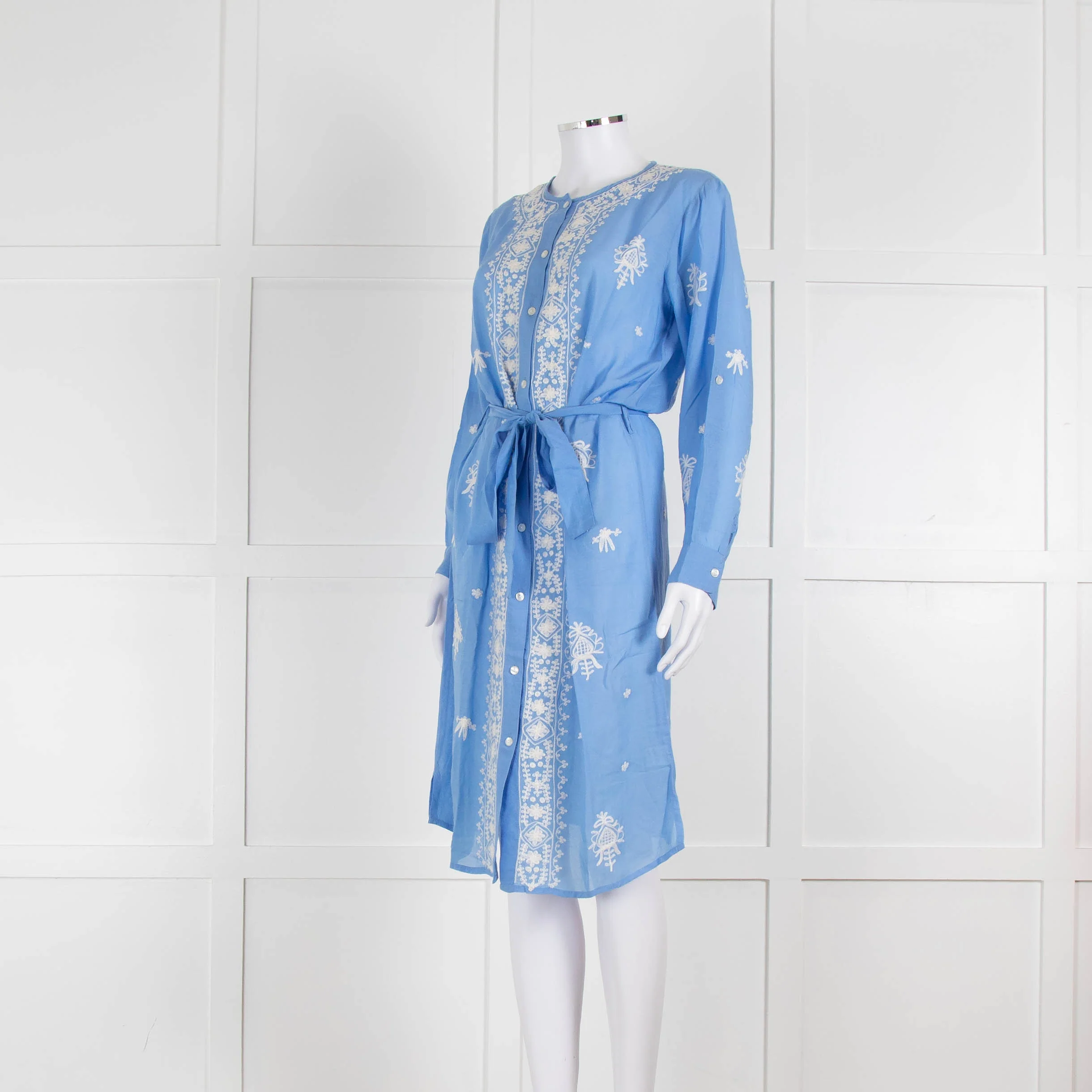 Melissa Odabash Blue Soft Collarless Shirt Dress with White Embroidery - Image 8