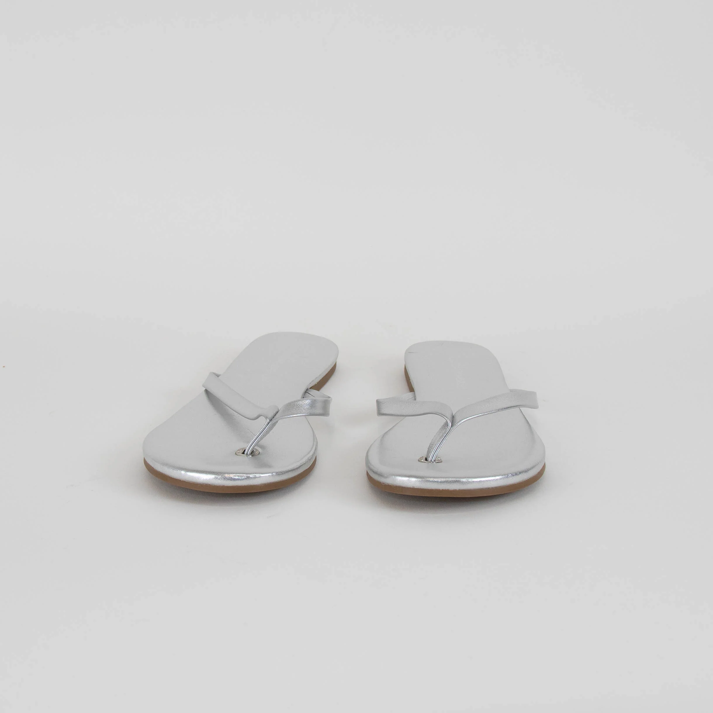 Melissa Odabash Silver Flip Flops - Image 2