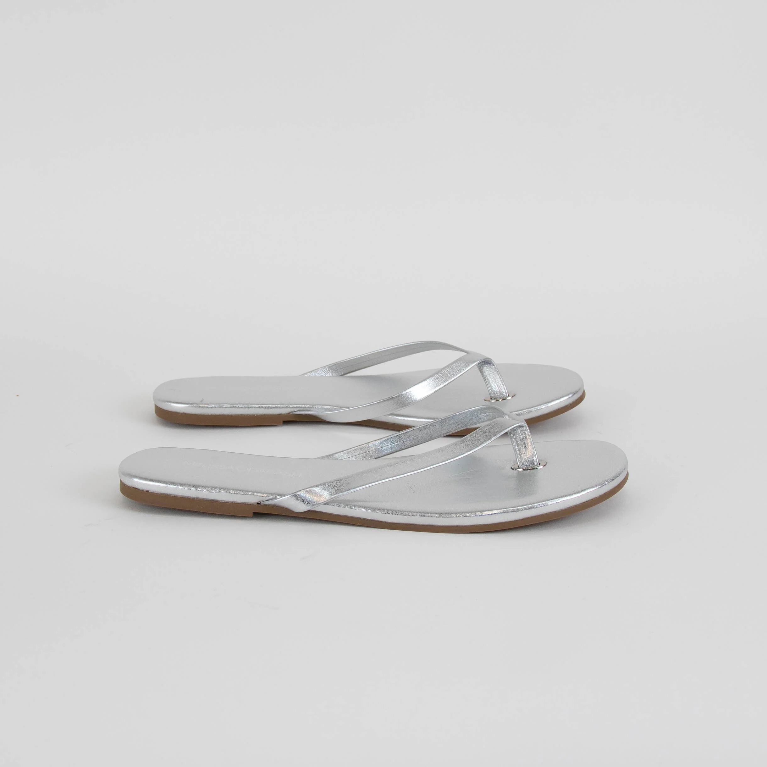 Melissa Odabash Silver Flip Flops - Image 5