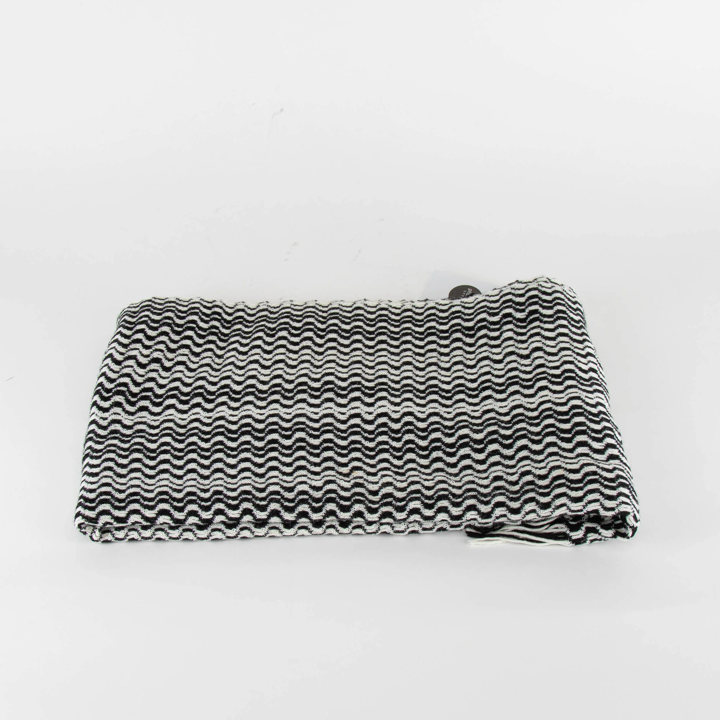 Missoni Black And White Knit Scarf - Image 5