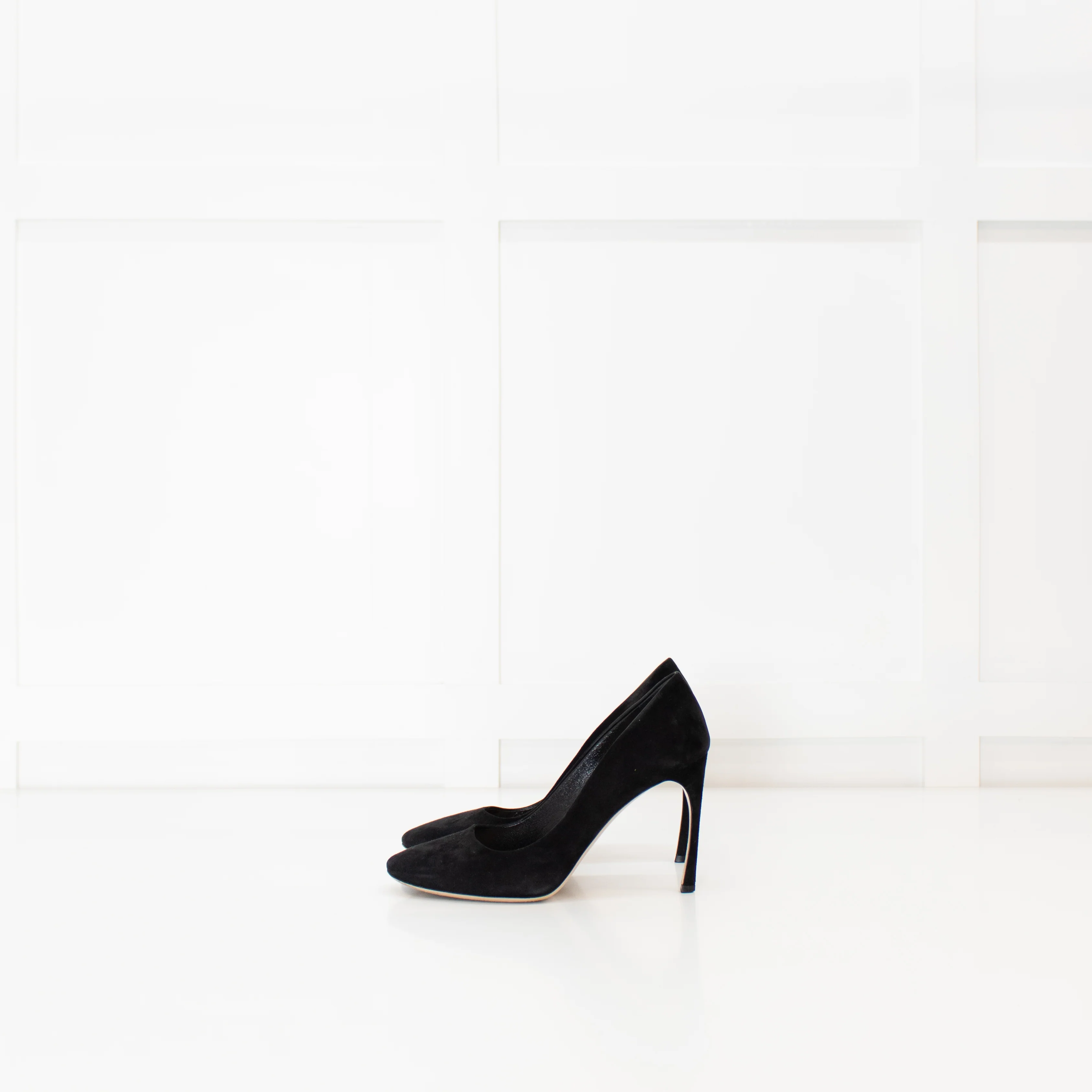 Miu Miu Black Suede Court Shoe - Image 4