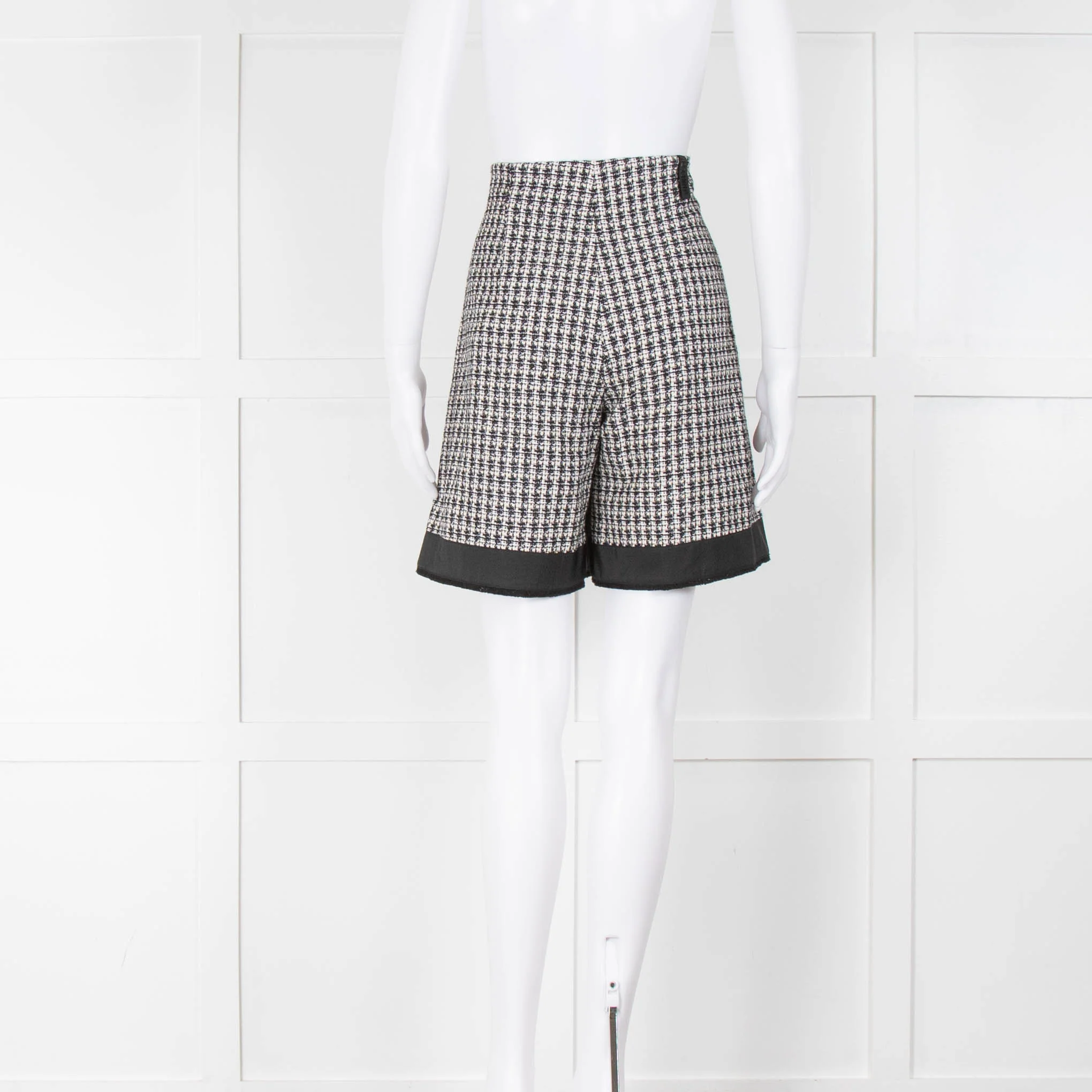 Moncler High Rise Tweed Shorts - Image 3