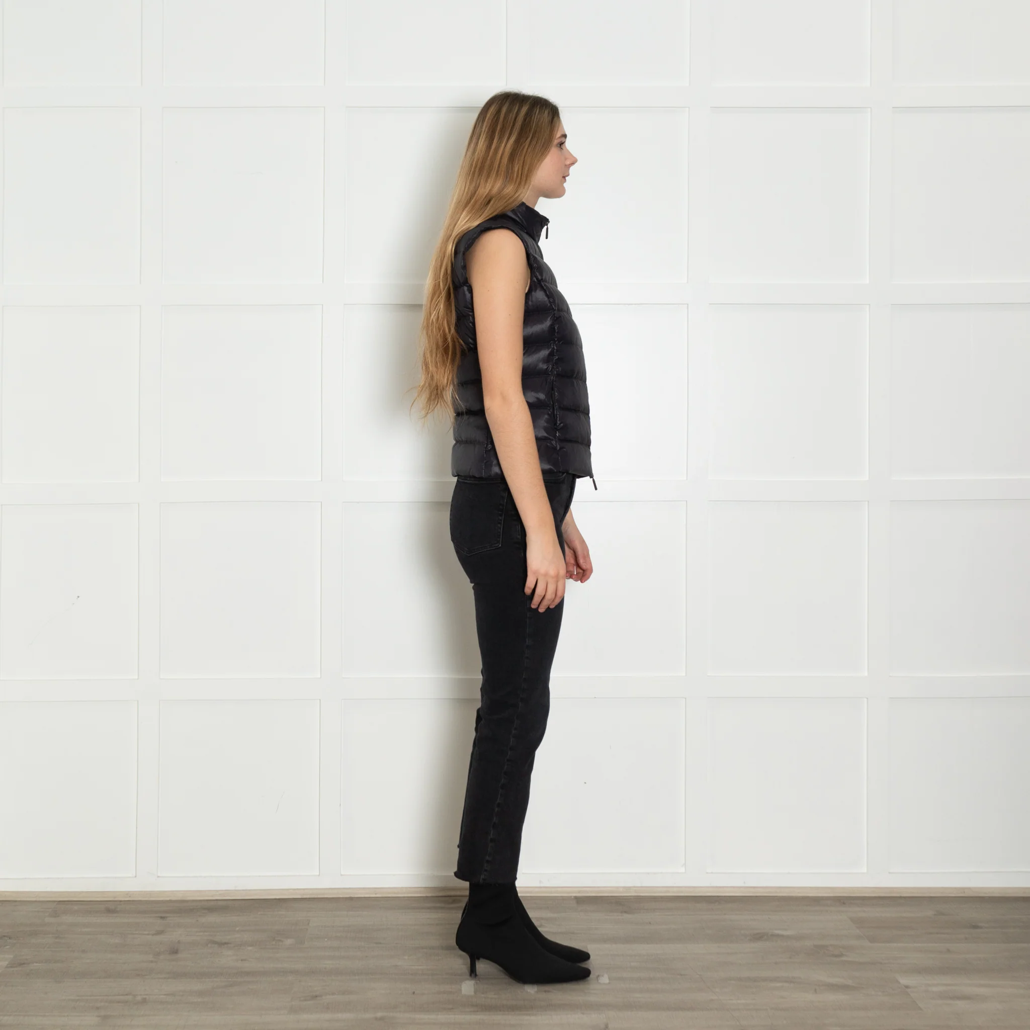 Moncler Navy Quilted Gilet - Image 6