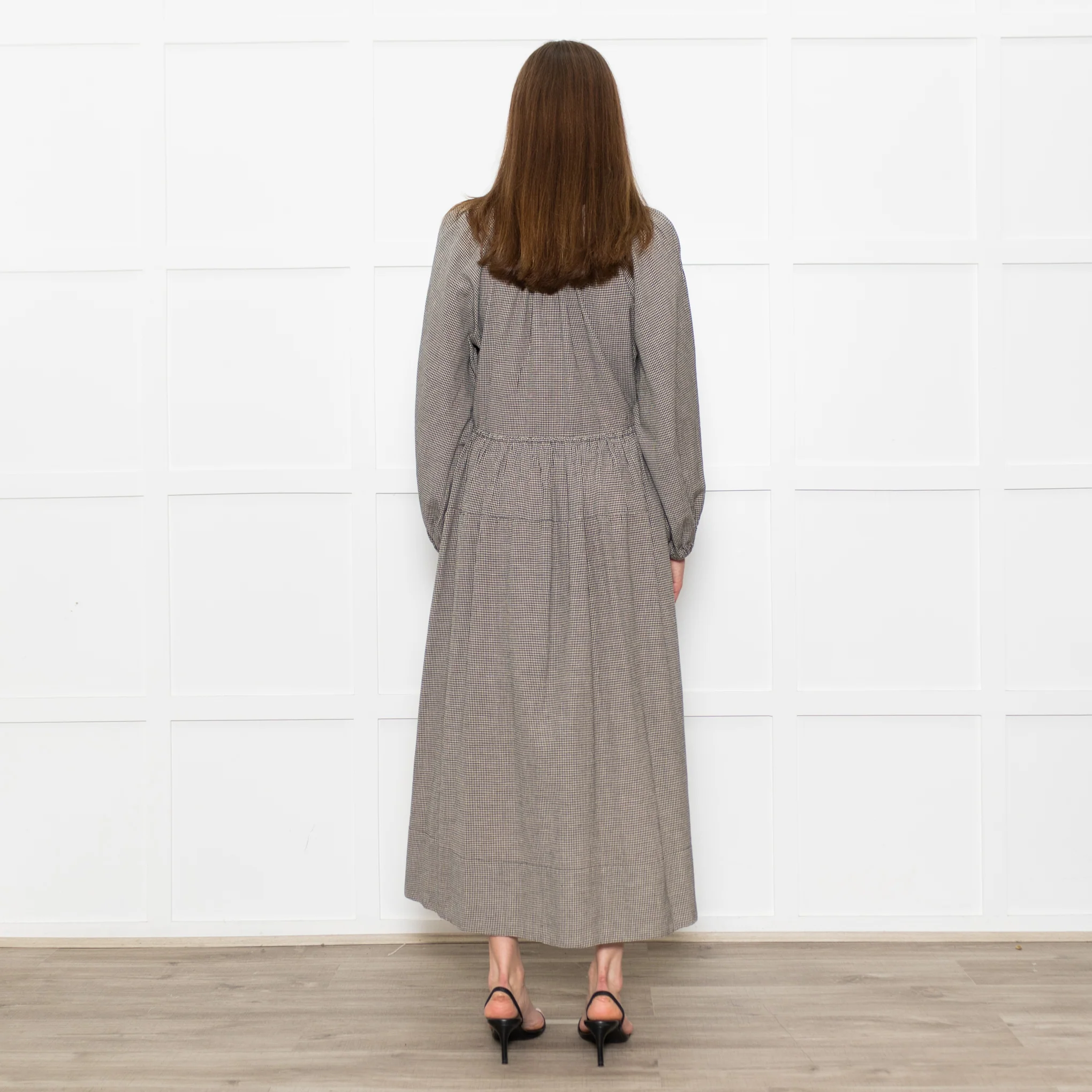 Mondo Corsini Beige and Black Micro Check Midi Dress - Image 4