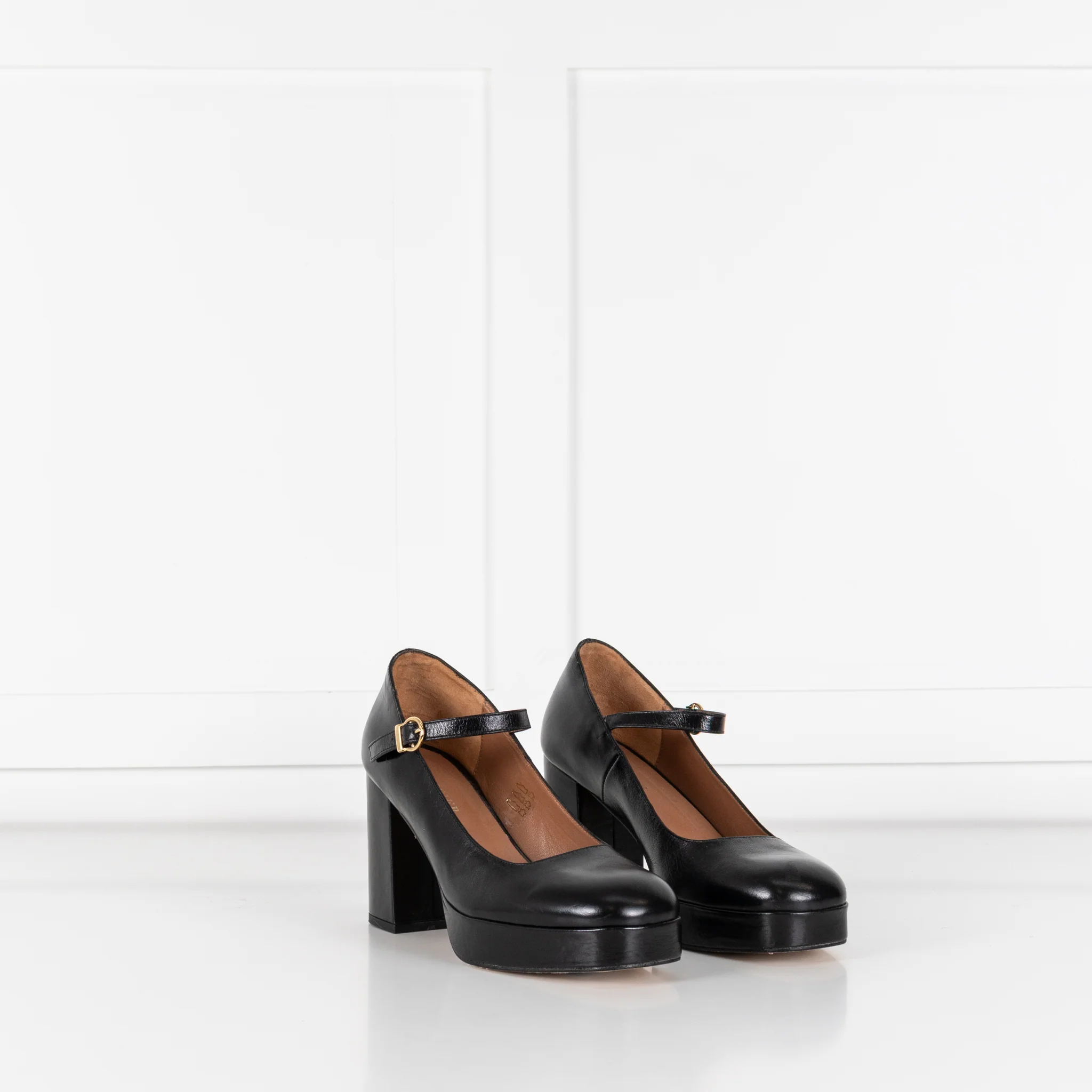 Musier Black Leather Block Heel Shoes - Image 6