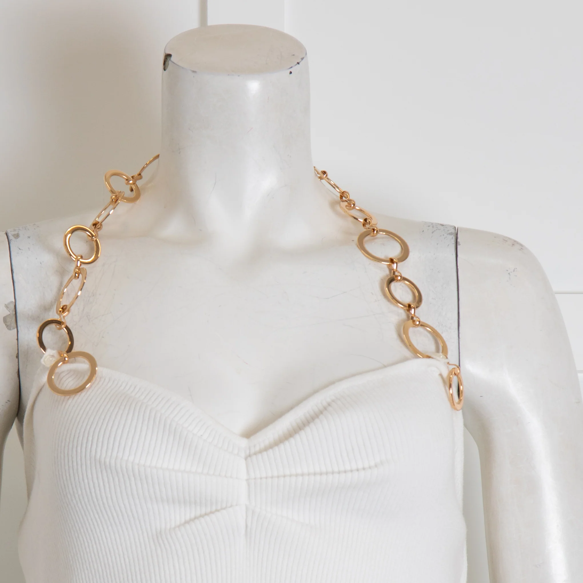 Musier White Ribbed Top with Gold Chain Neck Detail - Image 2