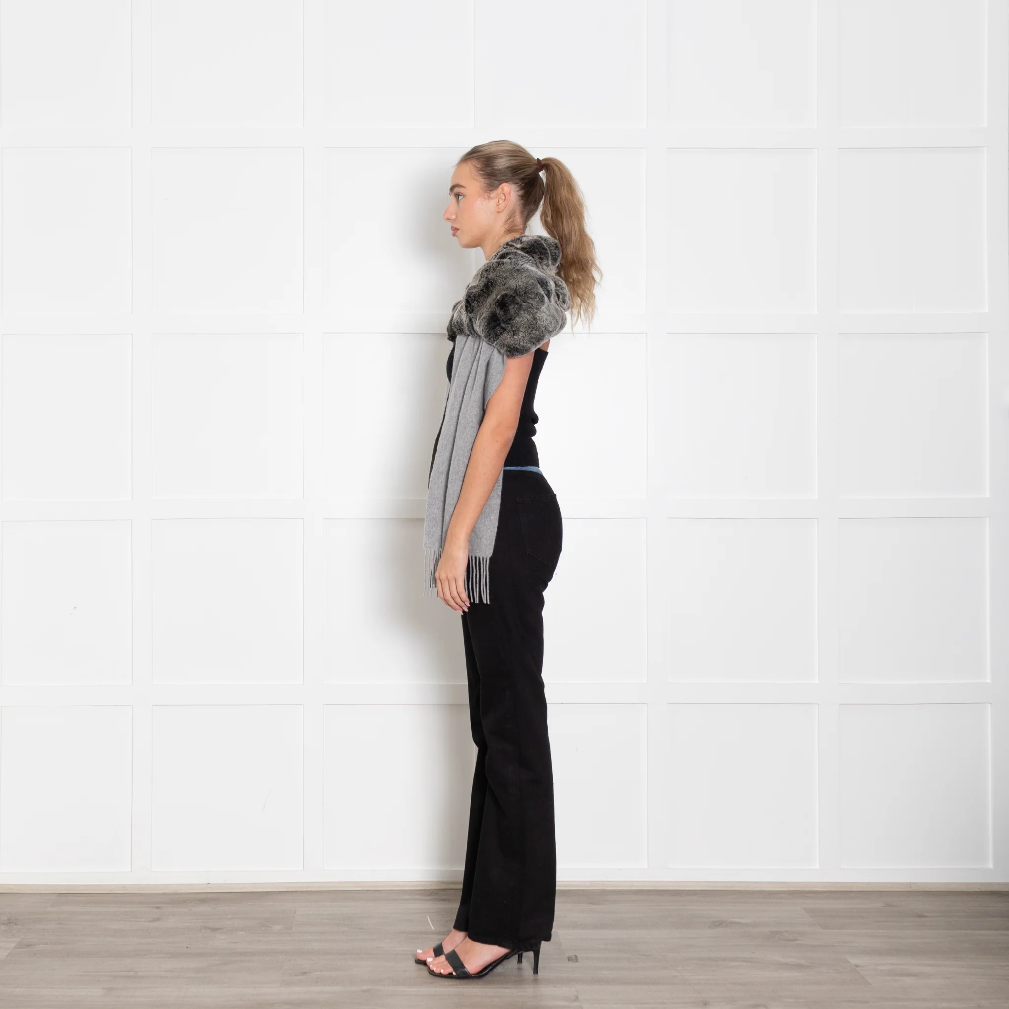 N. Peal Grey Cashmere With Rabbit Fur Neck Scarf - Image 4