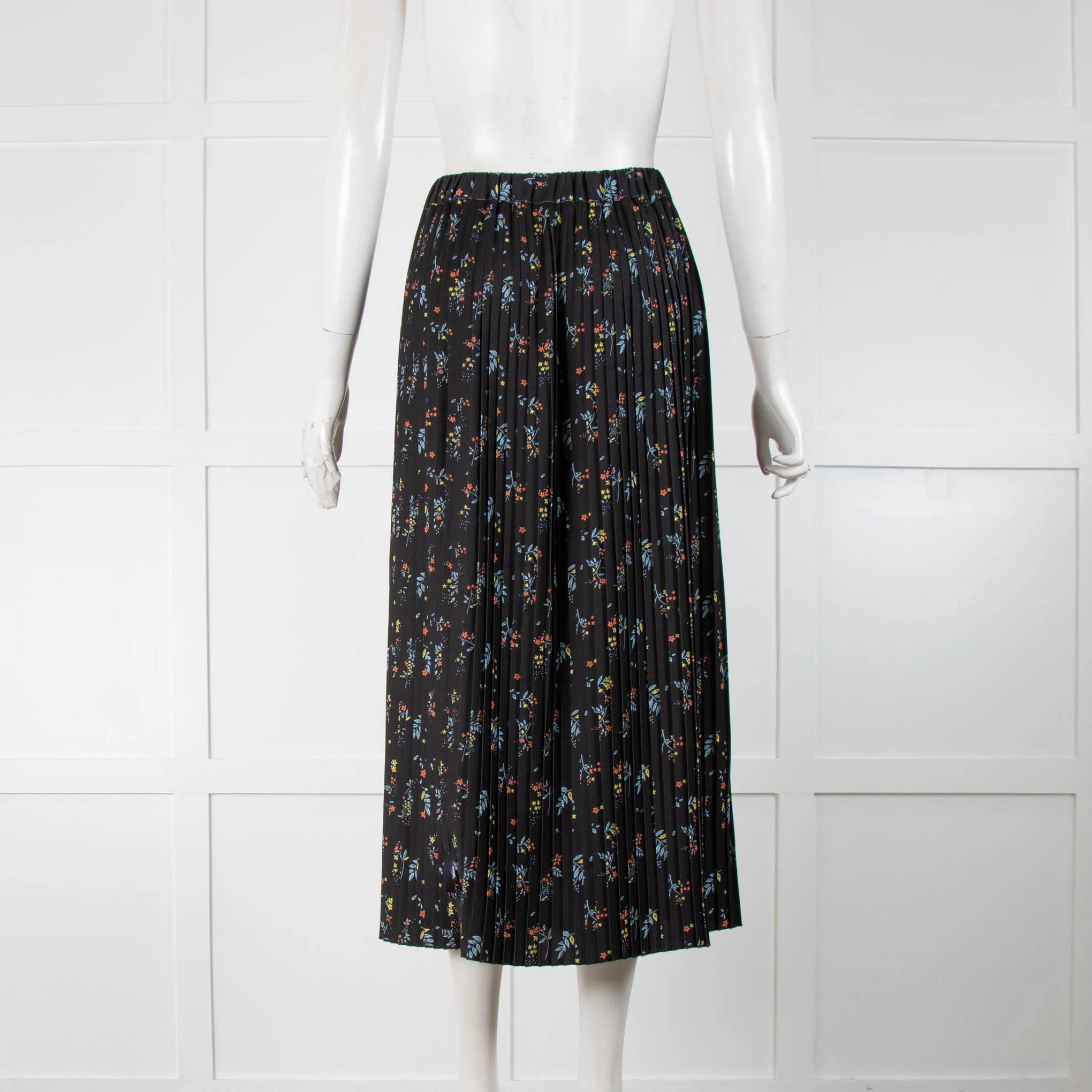 Nice Things Paloma S Black And Floral Skirt - Image 3