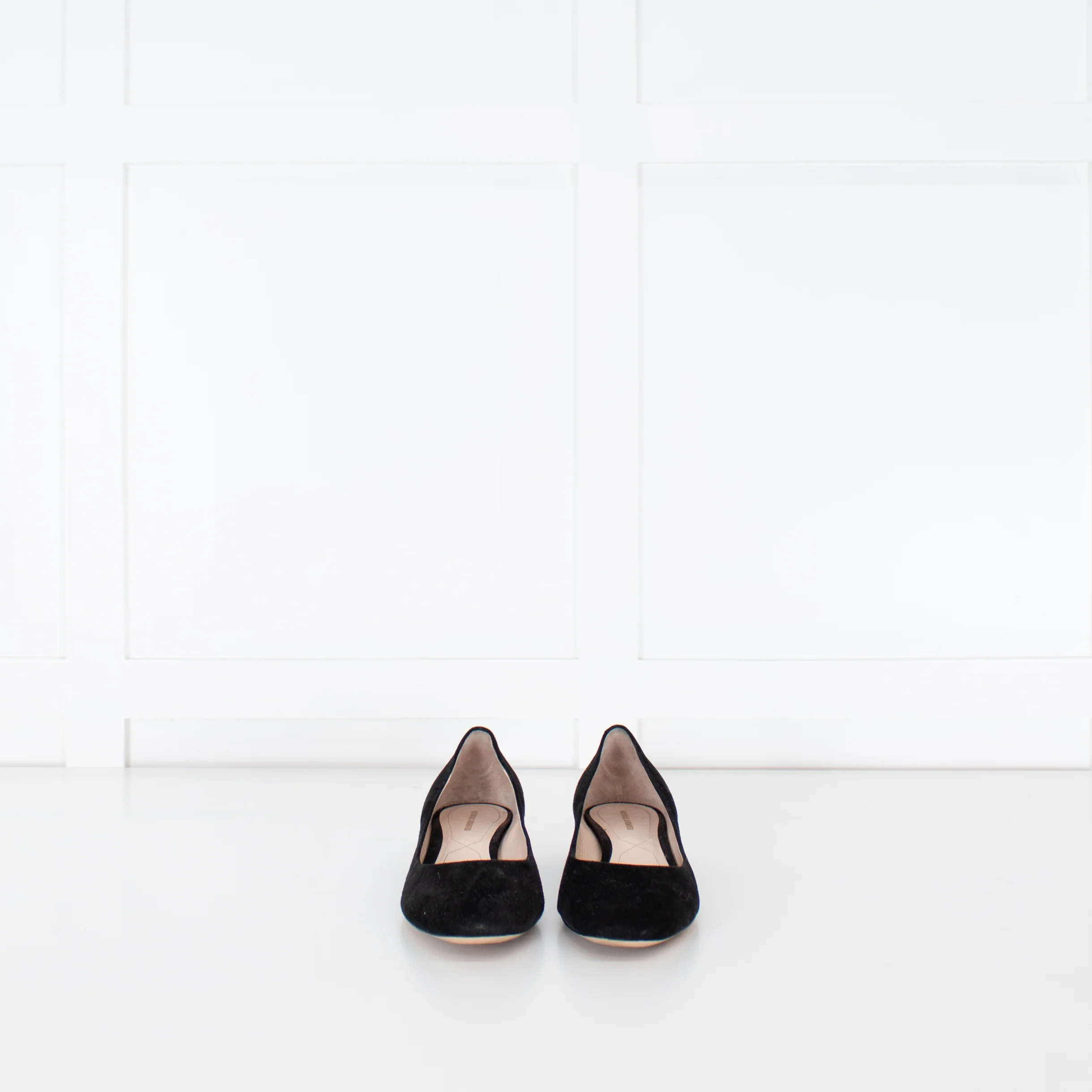 Nicholas Kirkwood Black Suede Faux Pearl Heeled Shoes - Image 2