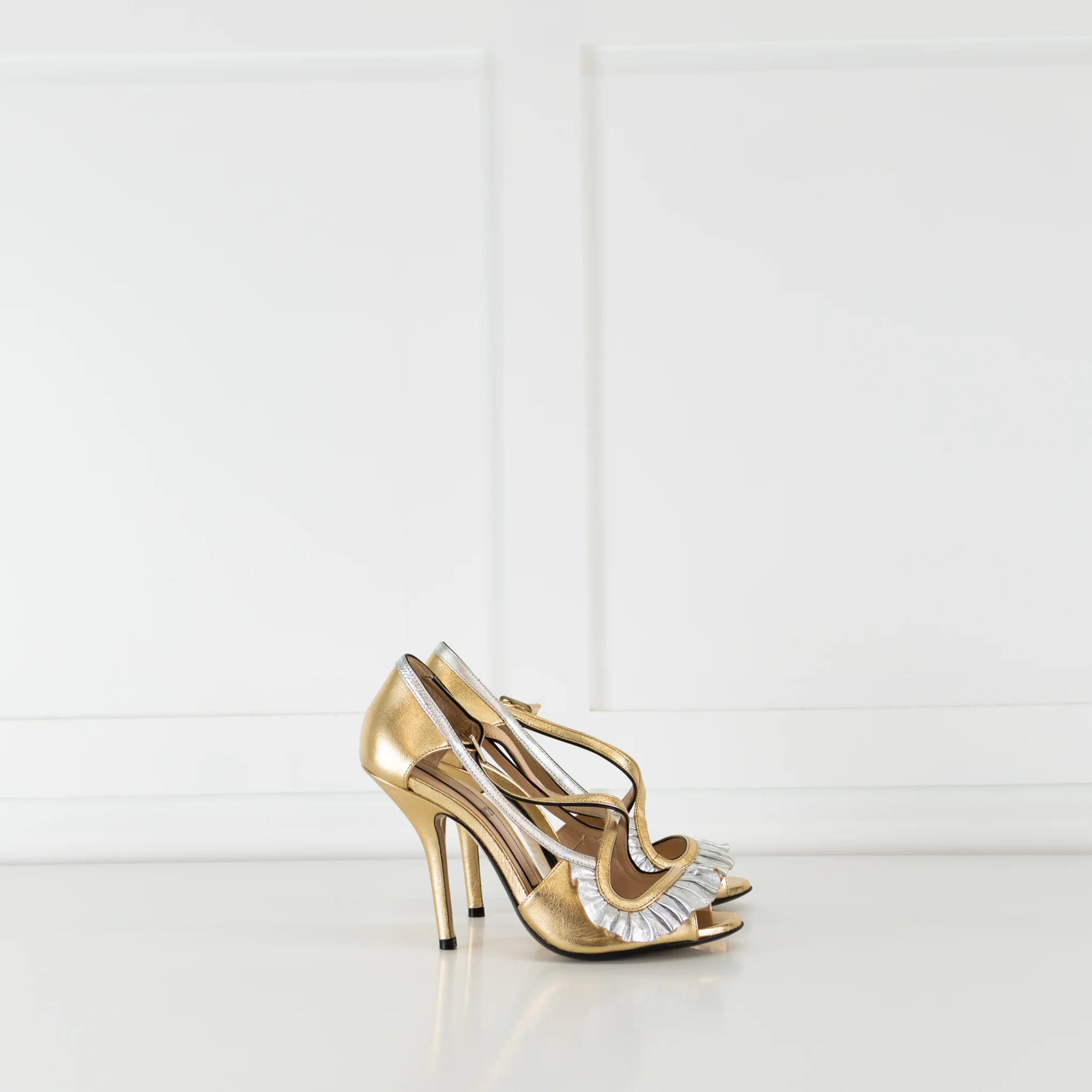 No 21 Gold Silver Leather Frill Trim Heeled Sandals - Image 5