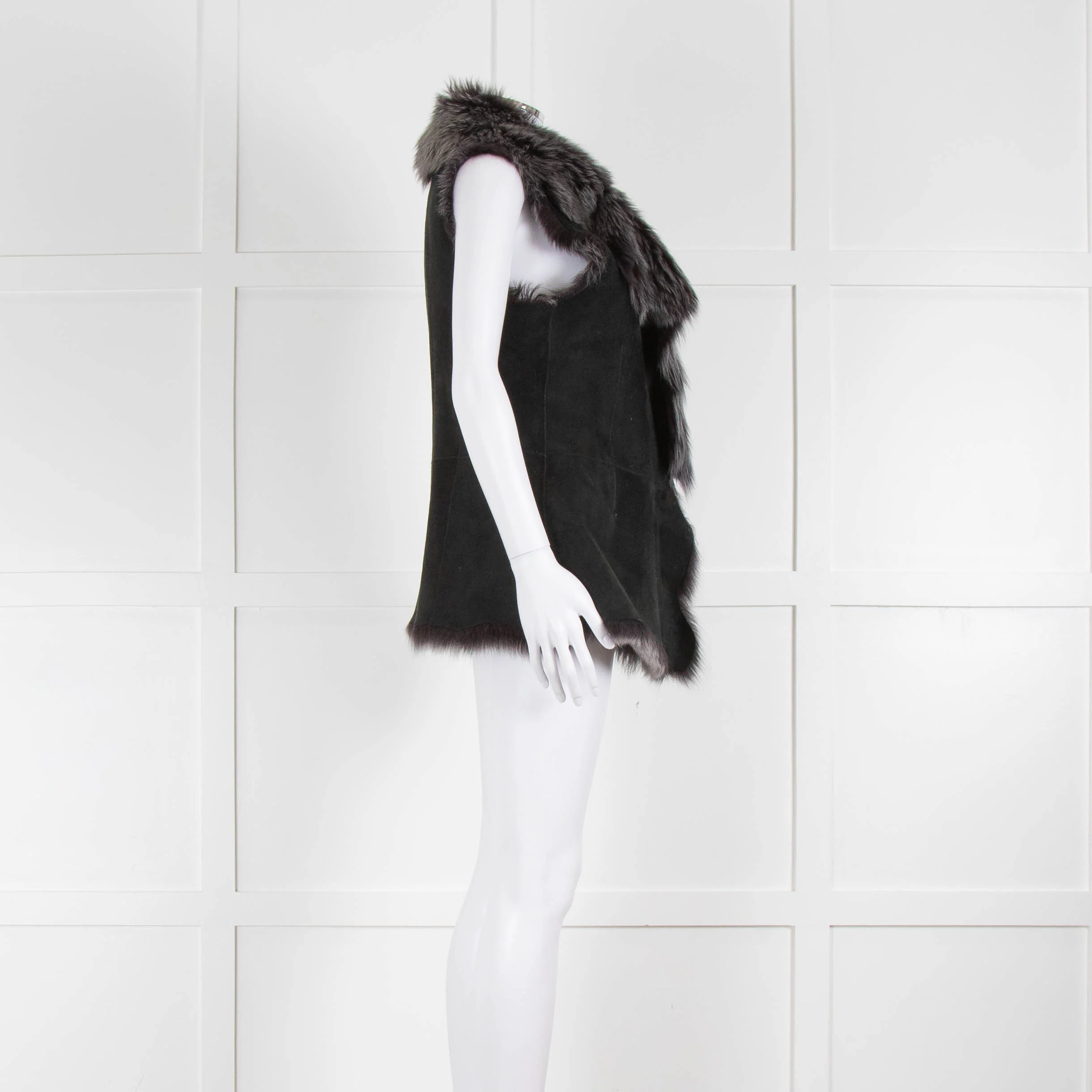 Black And Grey Reversible Shearling Waistcoat NO BRAND - Image 4