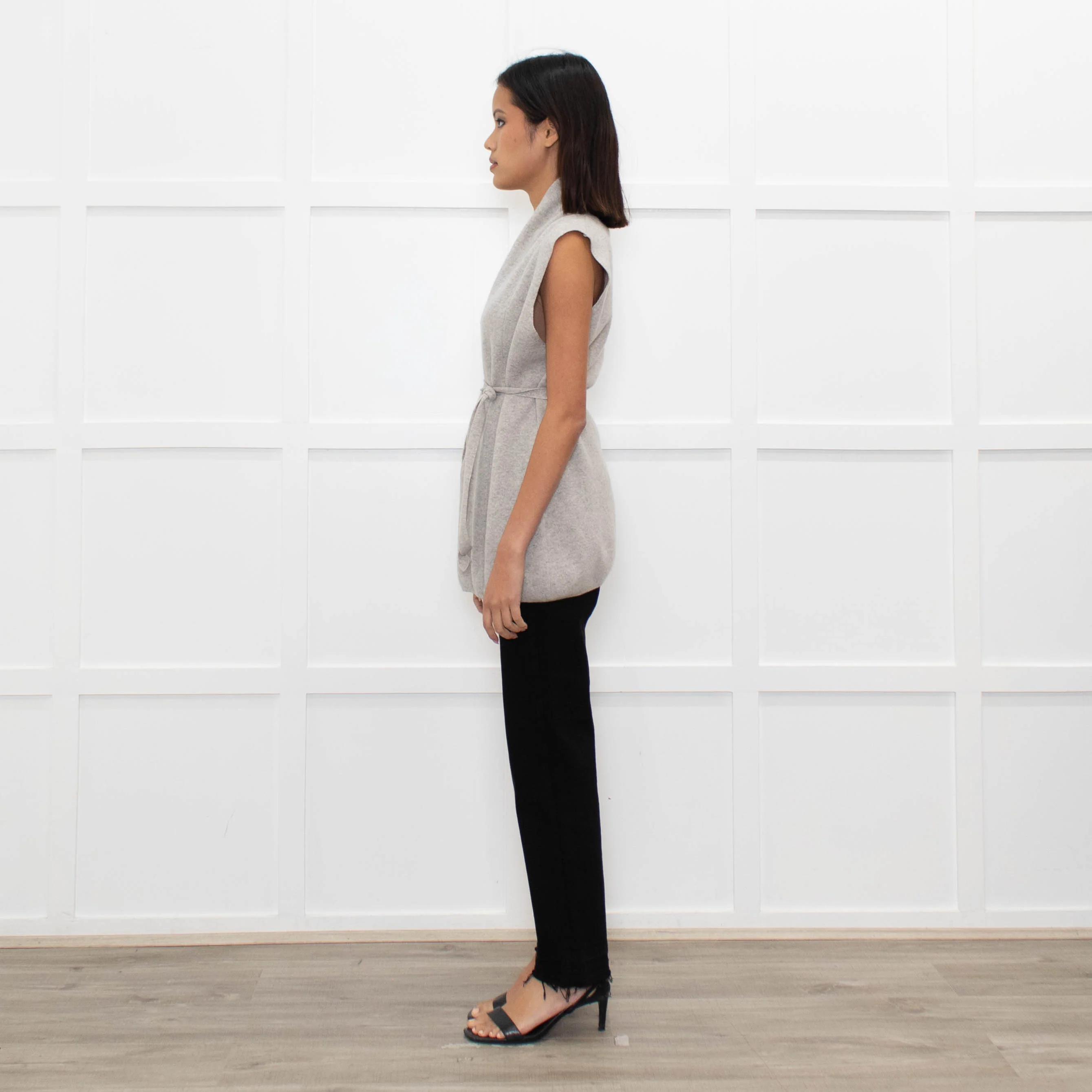 N.Peal Grey Cashmere Sleeveless Gilet - Image 6