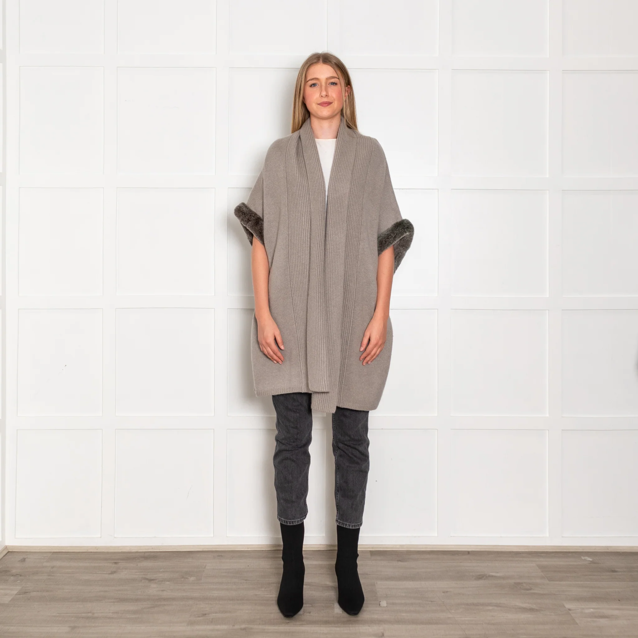 N.Peal Taupe Grey Cashmere Rabbit Fur Trim Sleeveless Cardigan