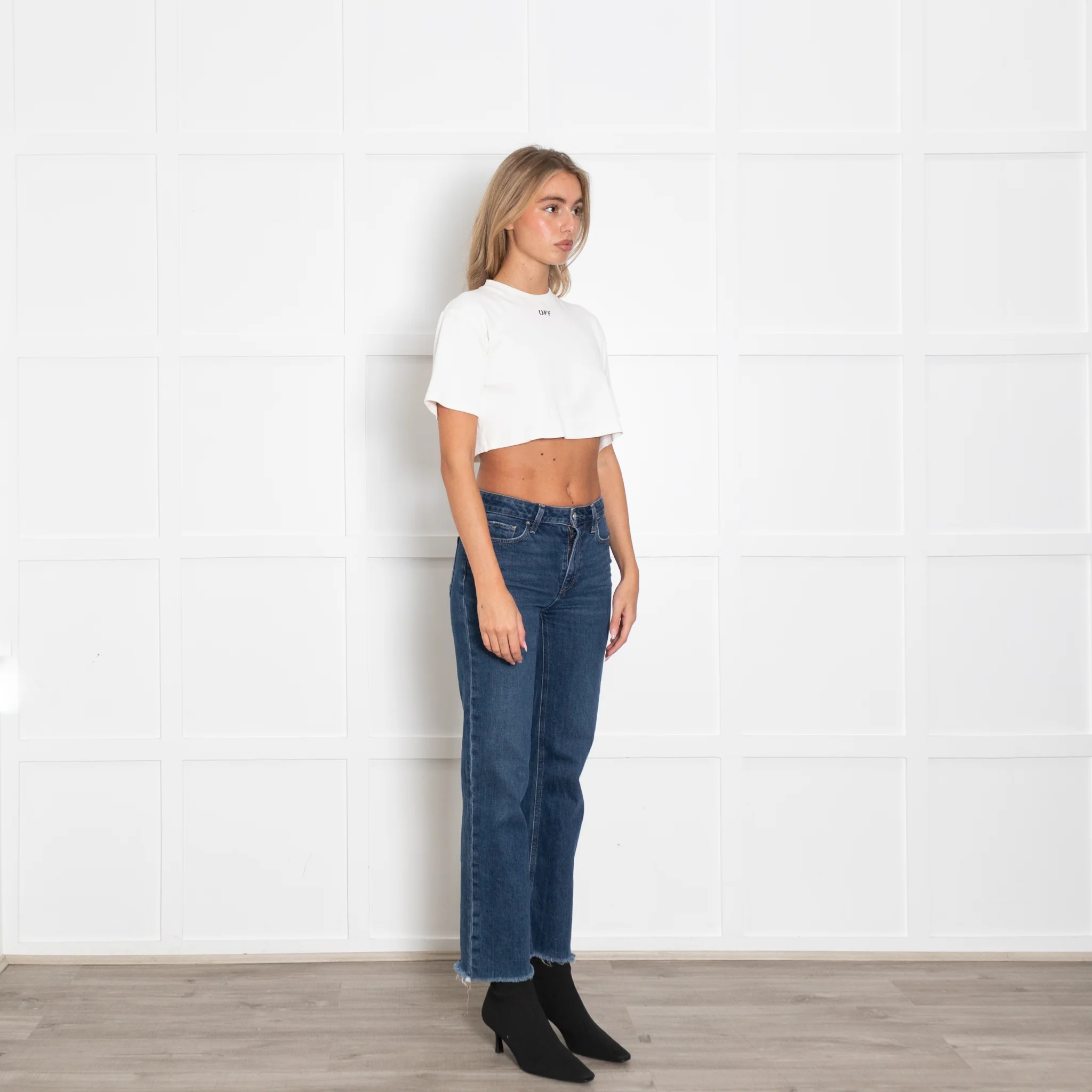 Off White Cropped White T Shirt - Image 7