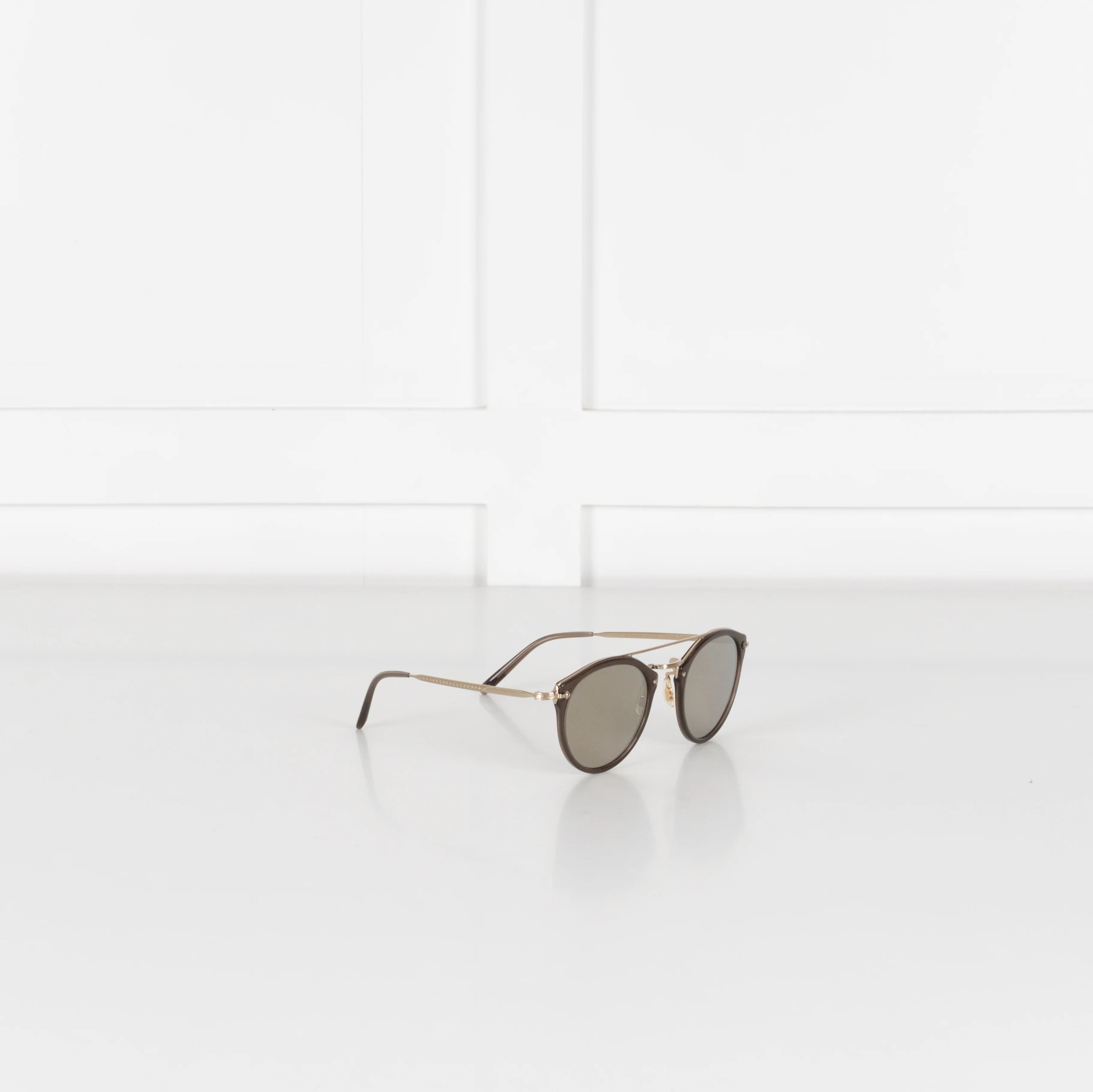 Oliver Peoples Grey Remick Sunglasses - Image 7