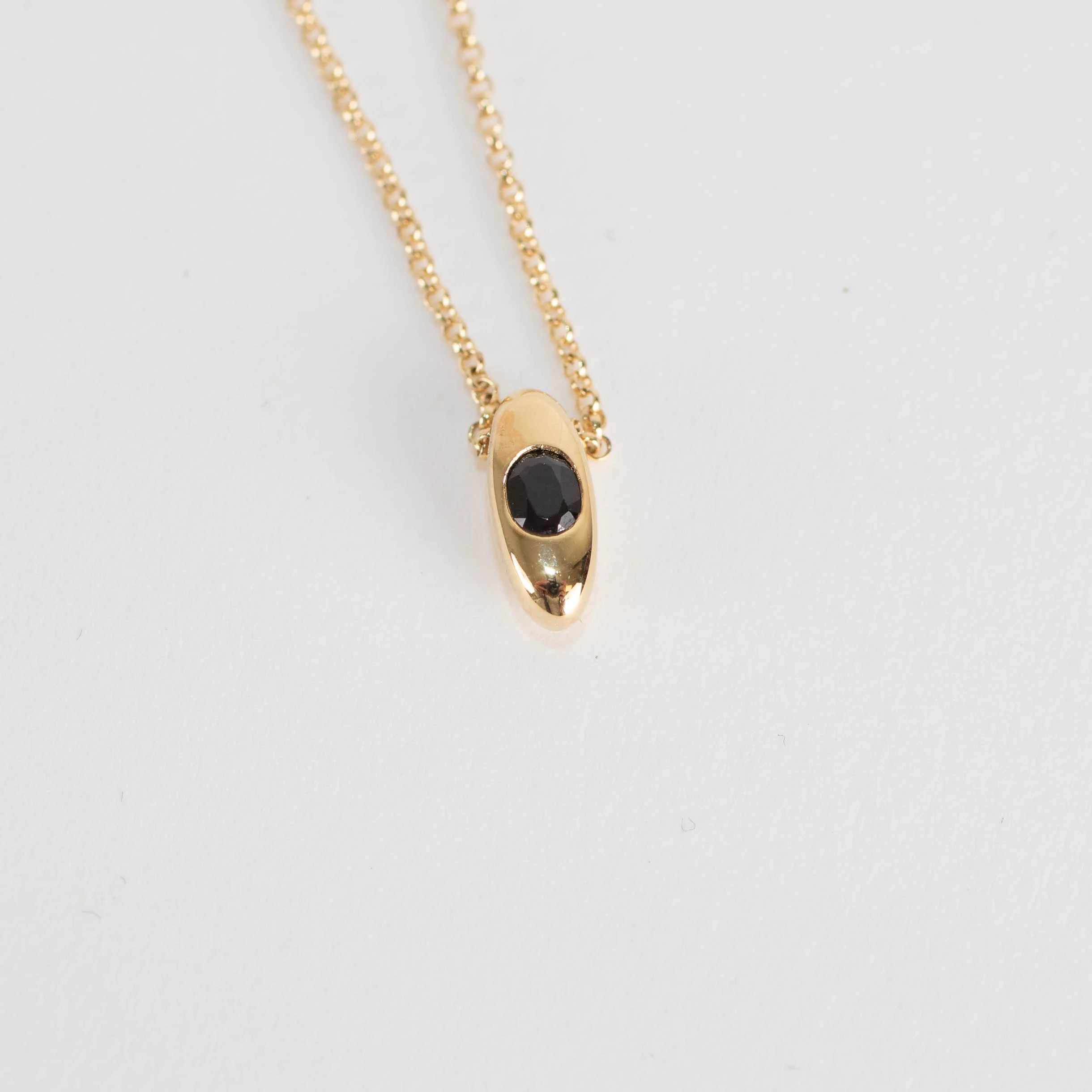 Otiumberg Gold Vermeil Chain with Tear Drop with Onyx stone - Image 5
