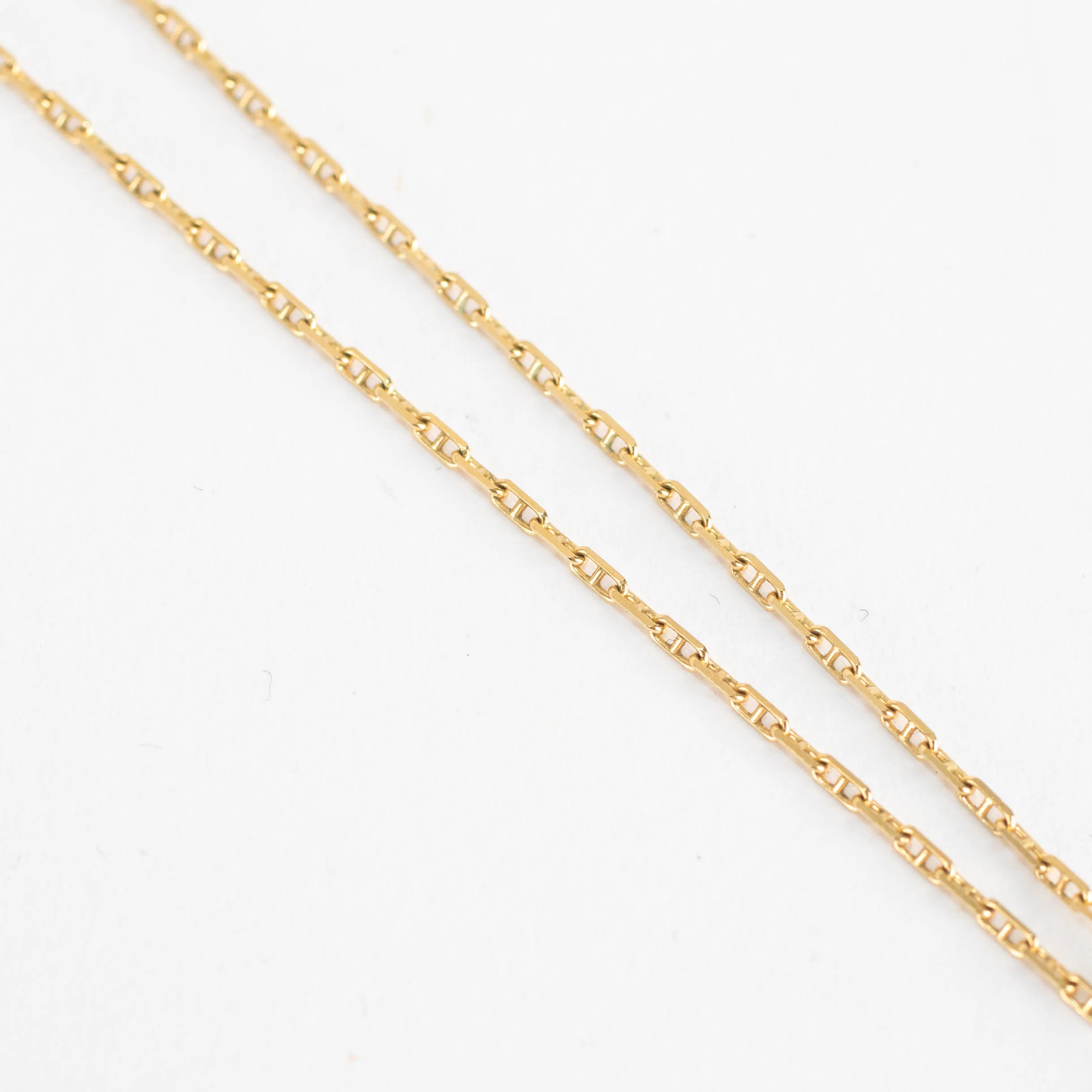 Otiumberg 9ct Gold Necklace With Tiny Diamond Disc - Image 6