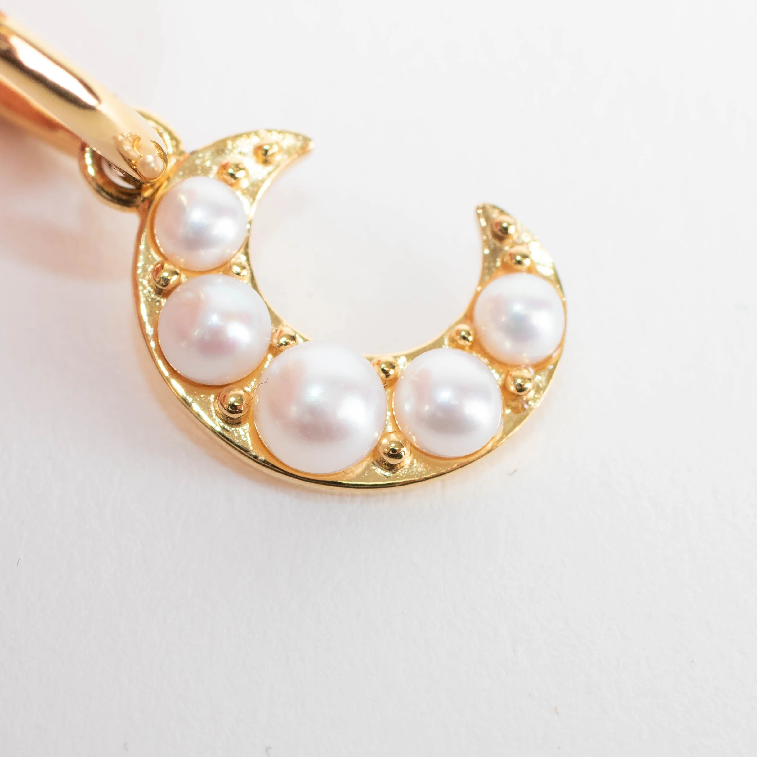 Otiumberg Gold Hoop Moon Shape Dangle Earrings - Image 6
