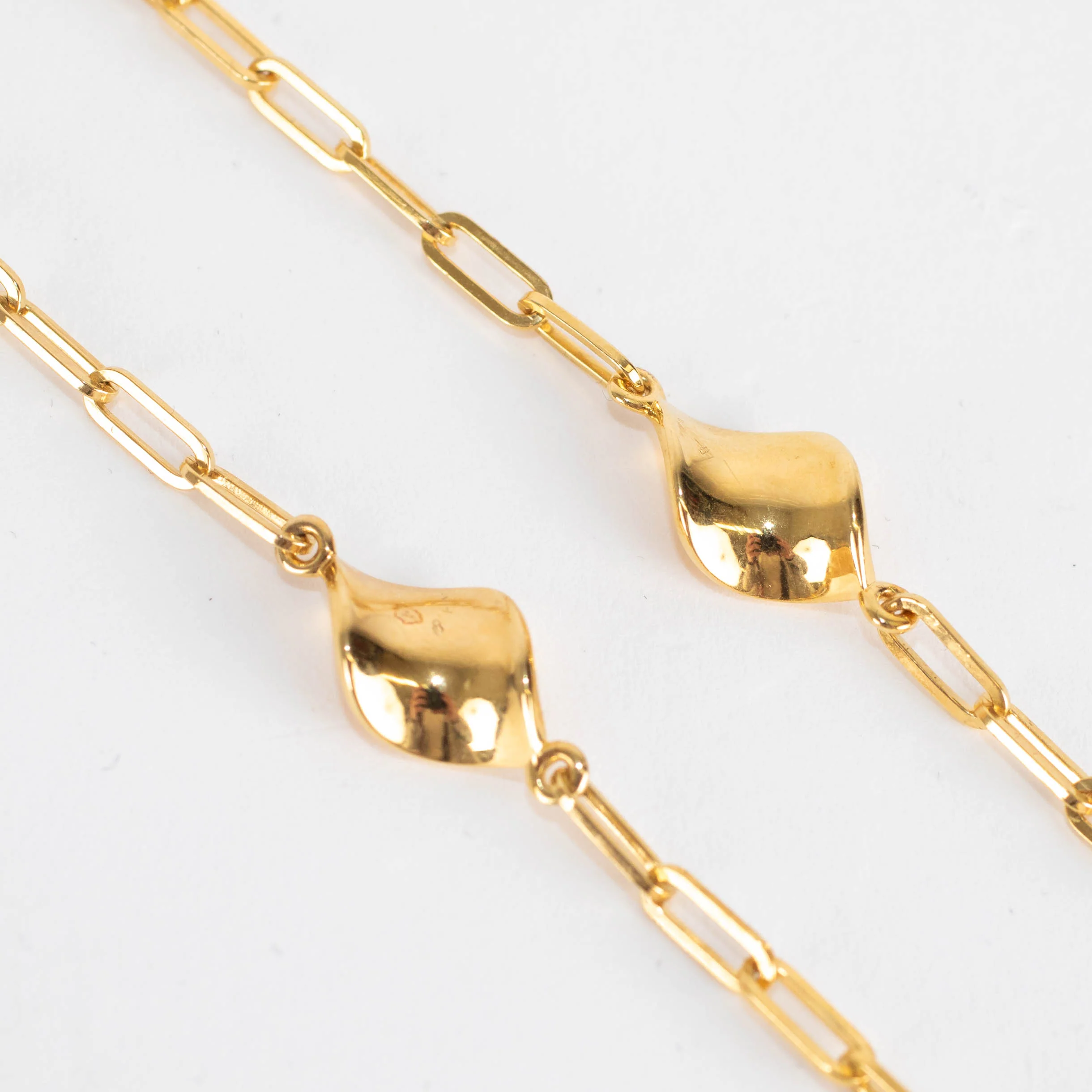 Otiumberg Gold Vermeil Paperclip link Necklace With Wave Detail - Image 4