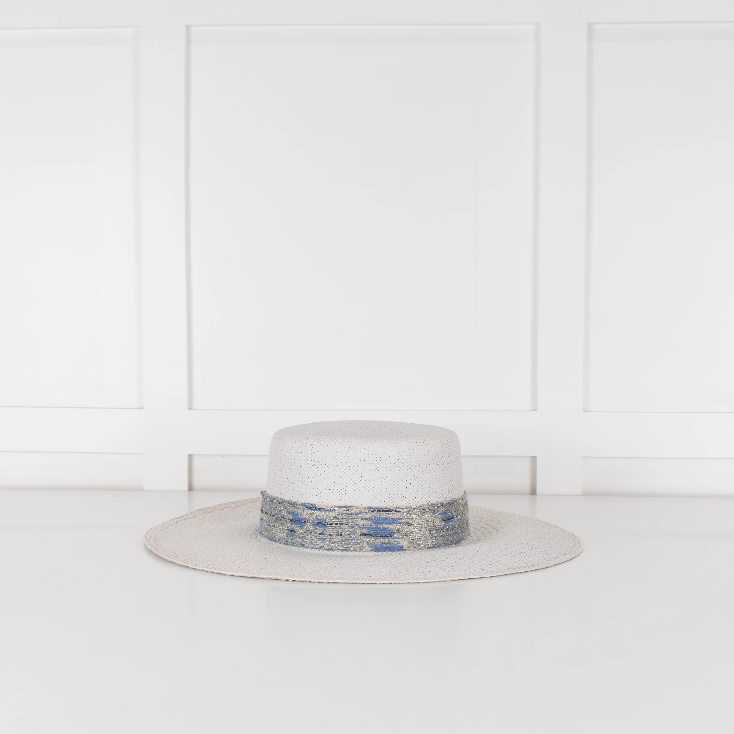 Pachacuti White Wide Brim Panama With Blue Silver Band - Image 4