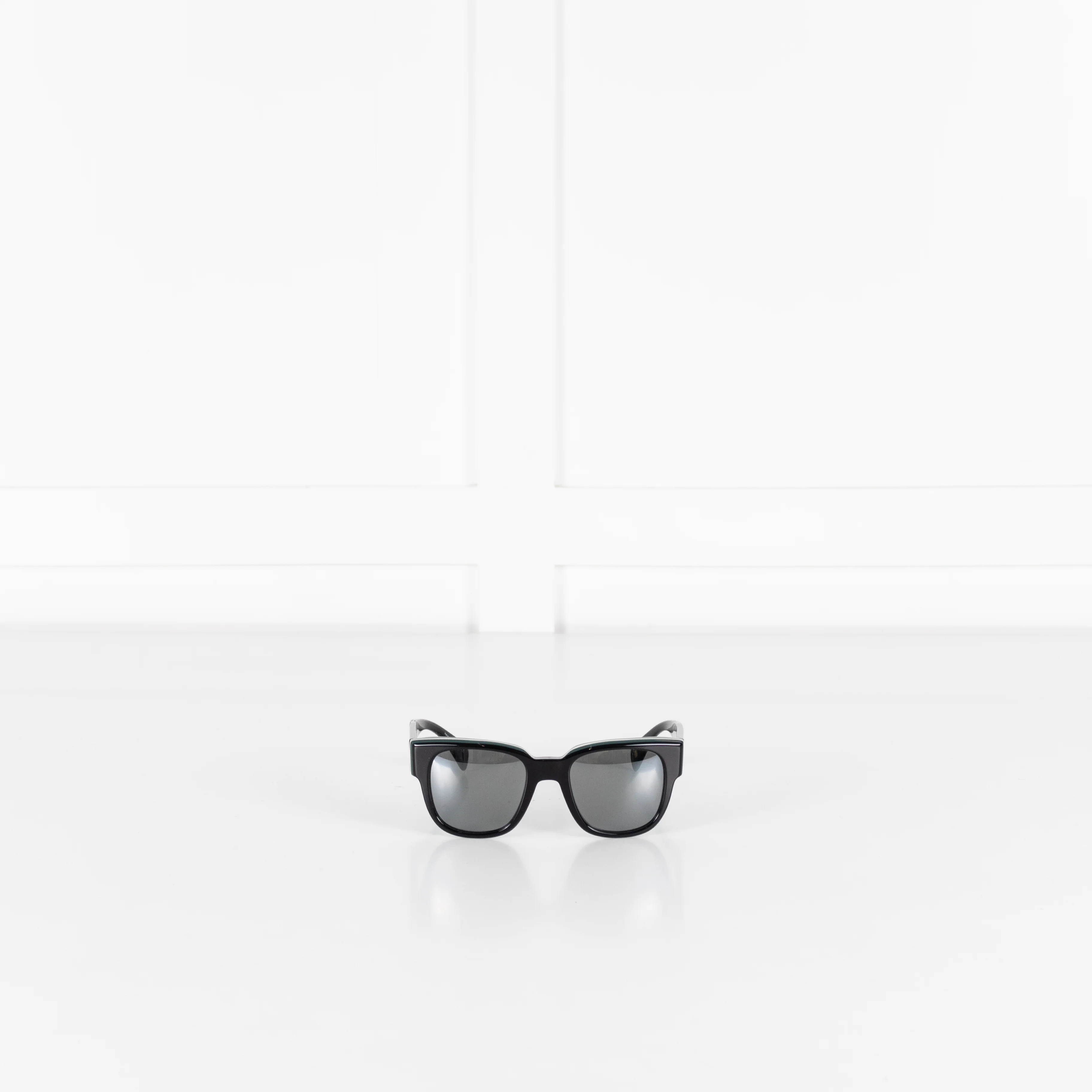 Paul Smith Eamot Black Mirrored Sunglasses - Image 3