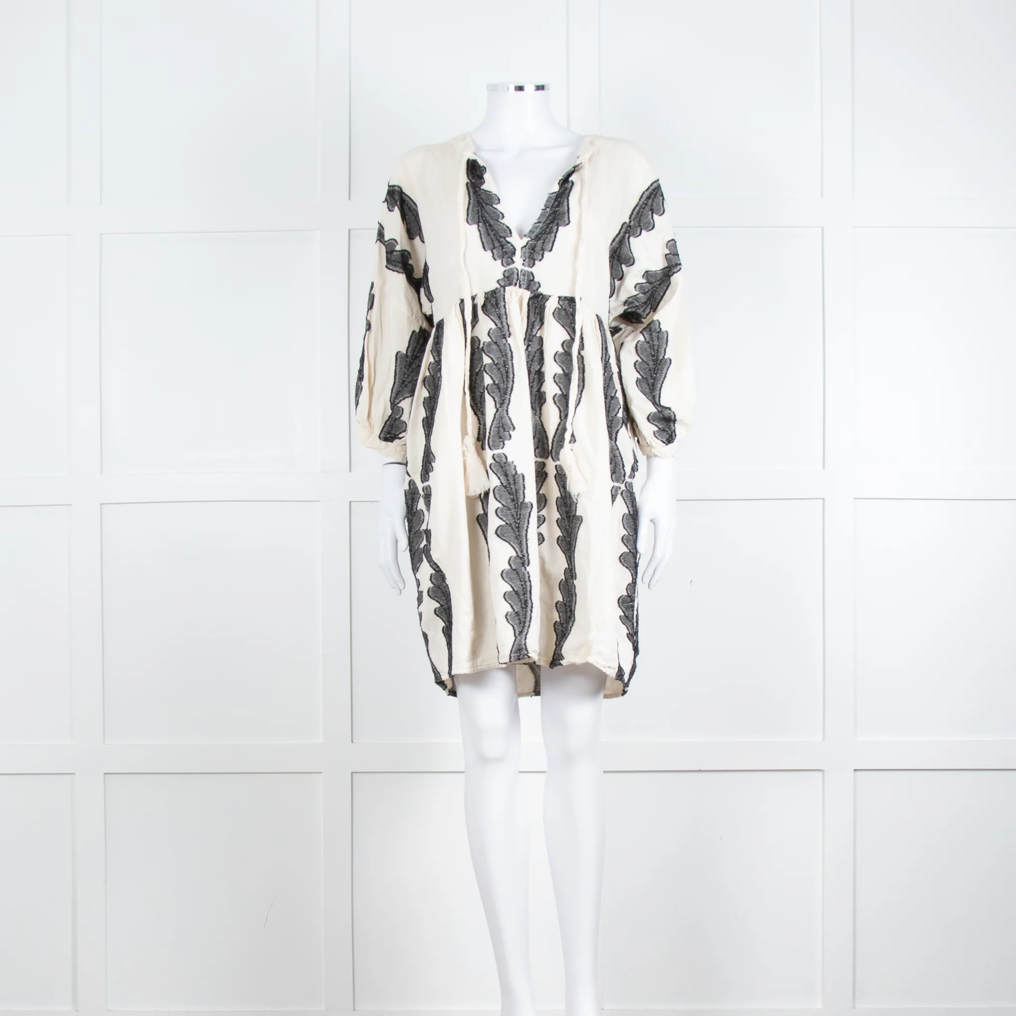 Pearl & Caviar Cream Black Cotton Long Sleeve Short Dress