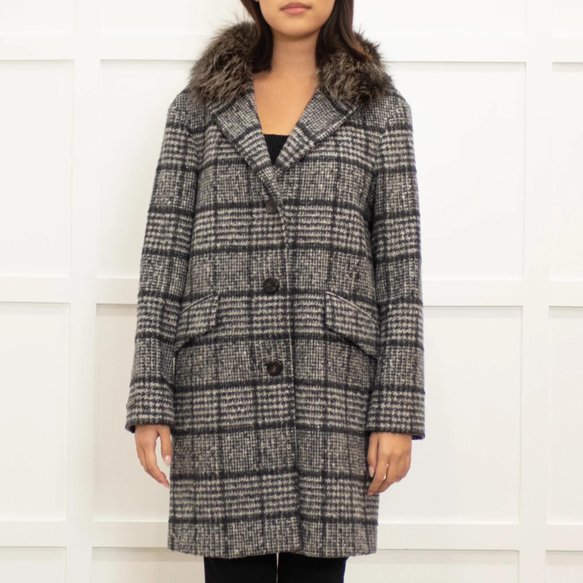Peserico Grey Check Fur Collar Short Coat - Image 2