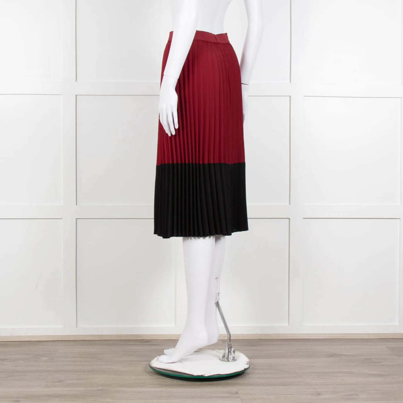 Pinko Burgundy Pleated Skirt With Black Hem - Image 4