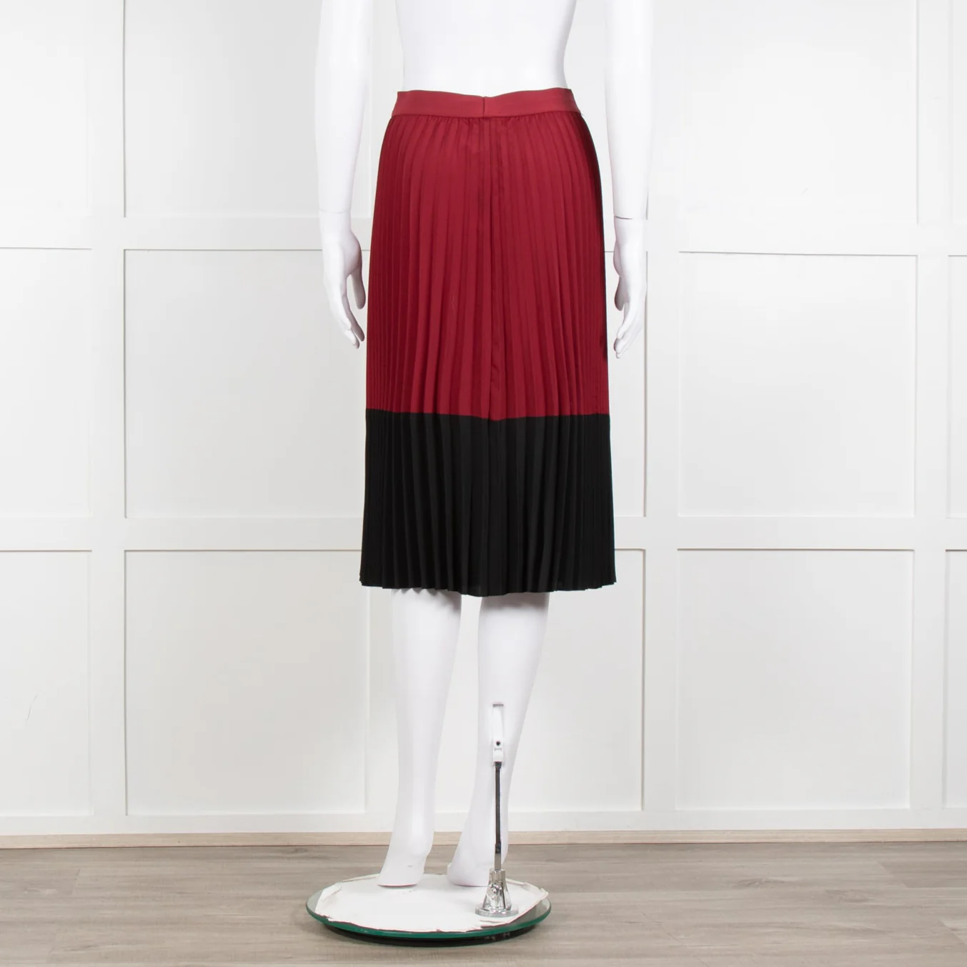 Pinko Burgundy Pleated Skirt With Black Hem - Image 5