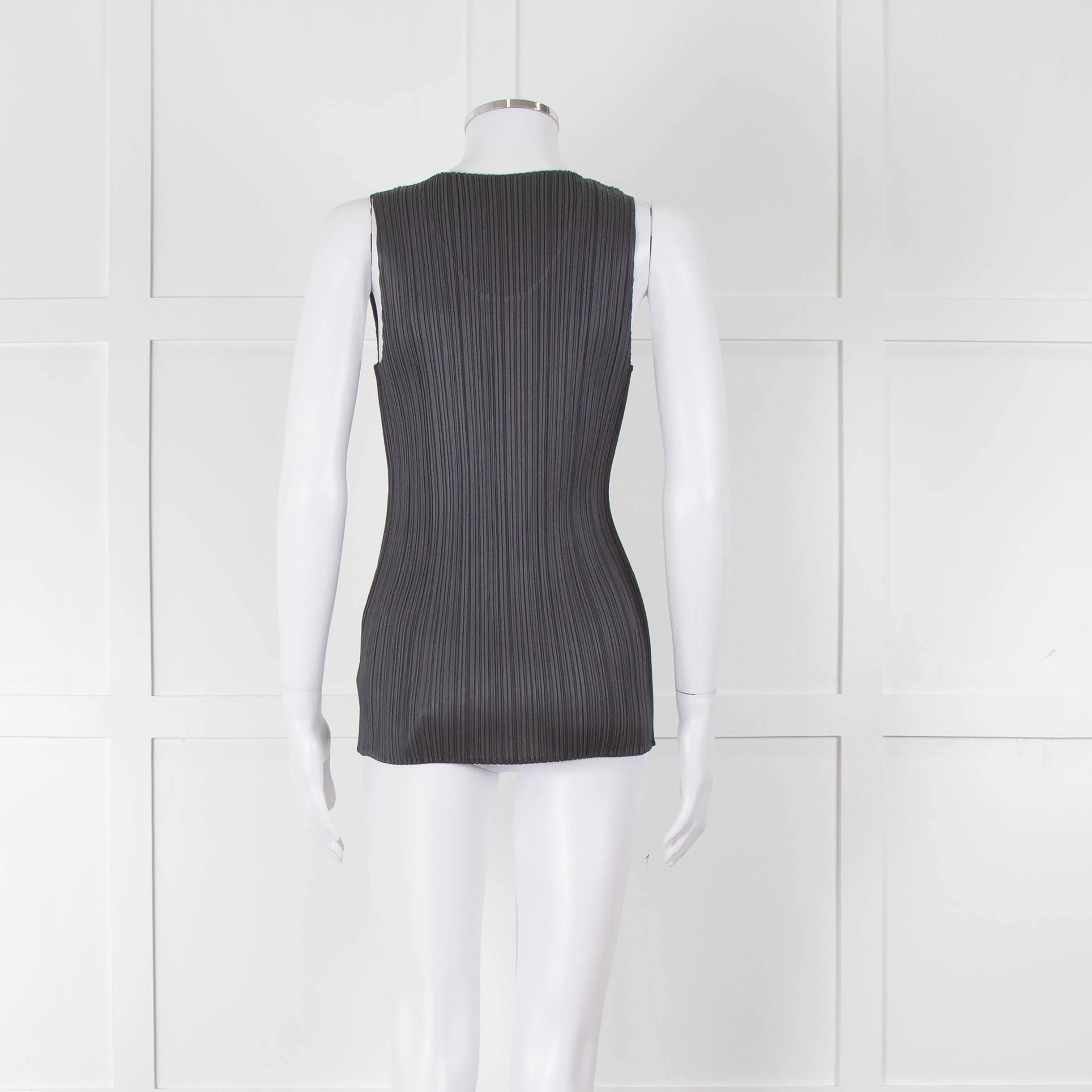 Issey Miyake Pleats Please Grey Pleated Sleeveless Top - Image 6